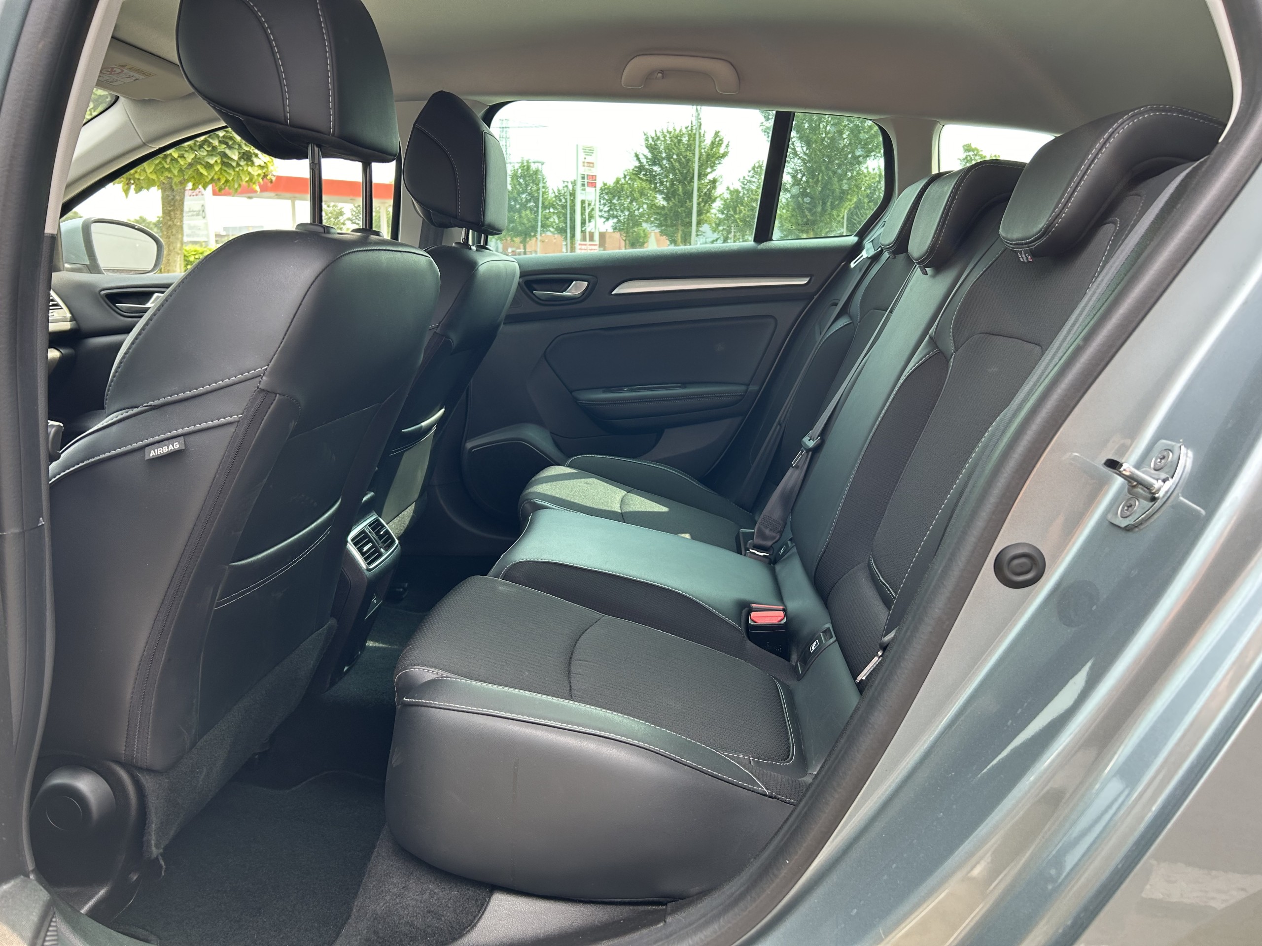 Renault Mégane Estate |  1.6 E-Tech Plug-In Hybrid 160 |  Business Zen | Automaat