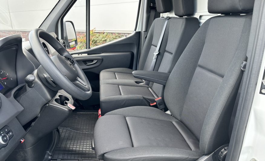 Mercedes-Benz Sprinter Bakwagen met laadklep | 170PK | automaat