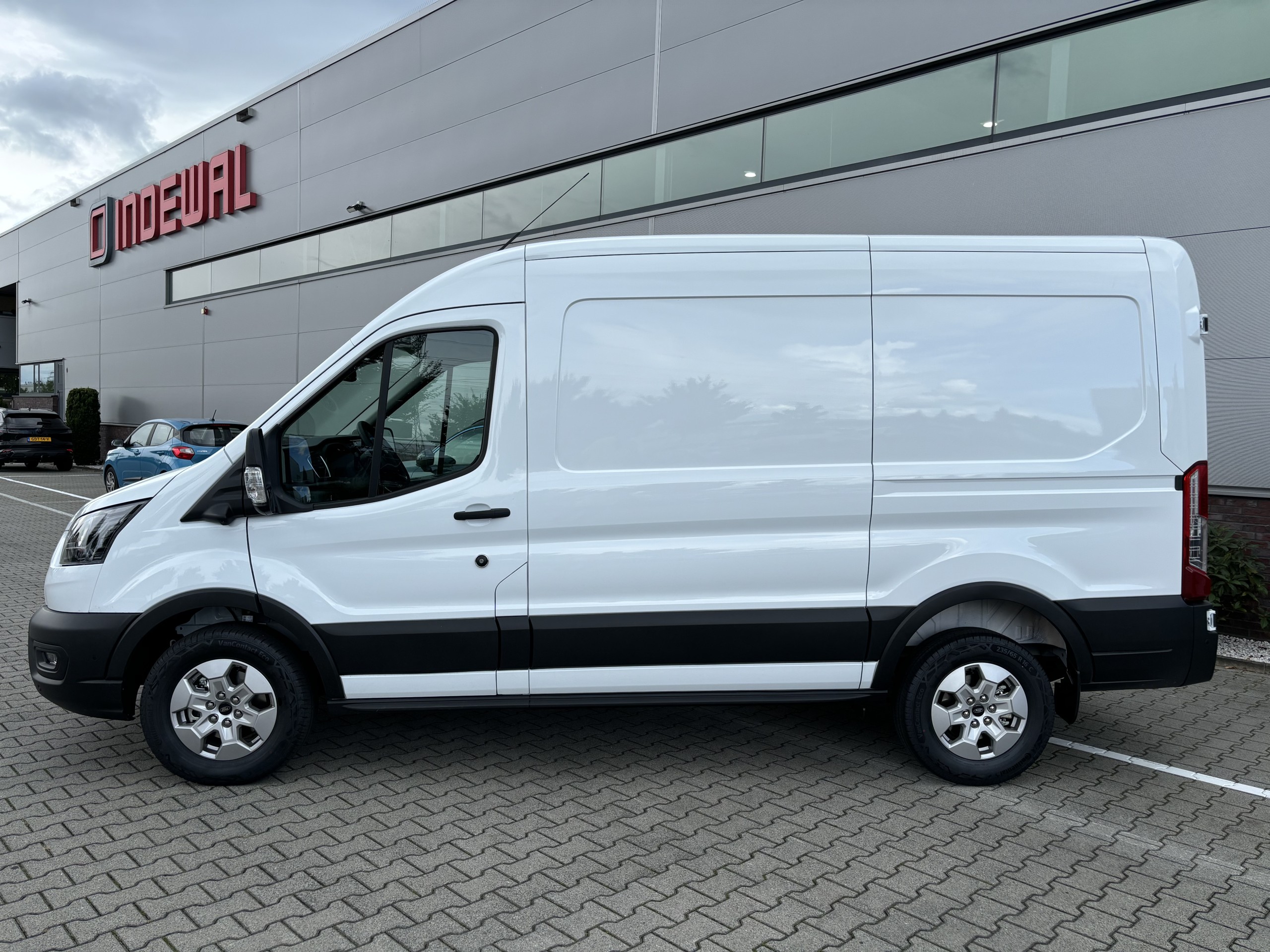 Ford Transit | L2H2 350 2.0 TDCi | Trend | Automaat