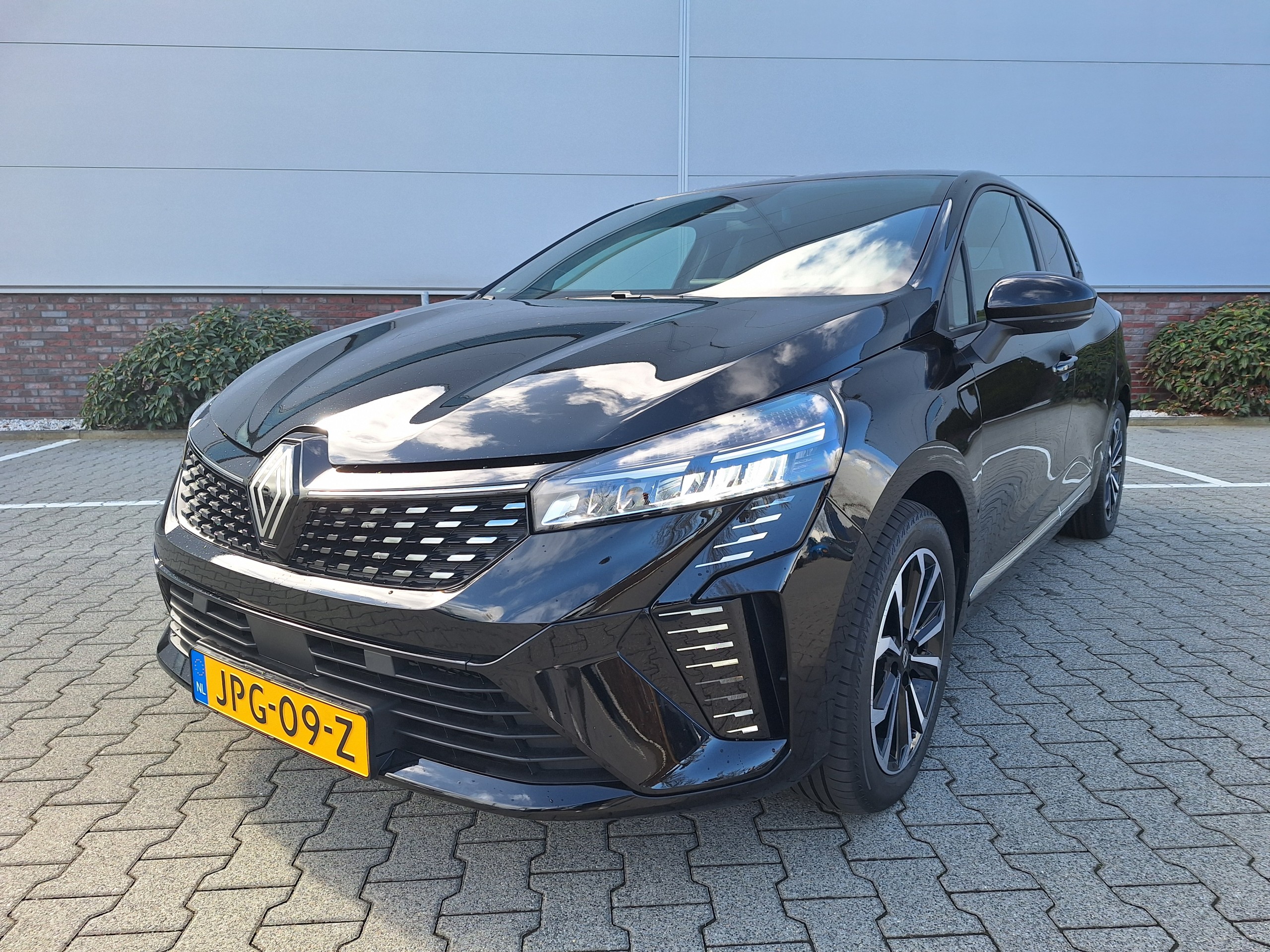 Renault Clio | 1.6 E-Tech Full Hybrid 145 techno 2025 | Automaat