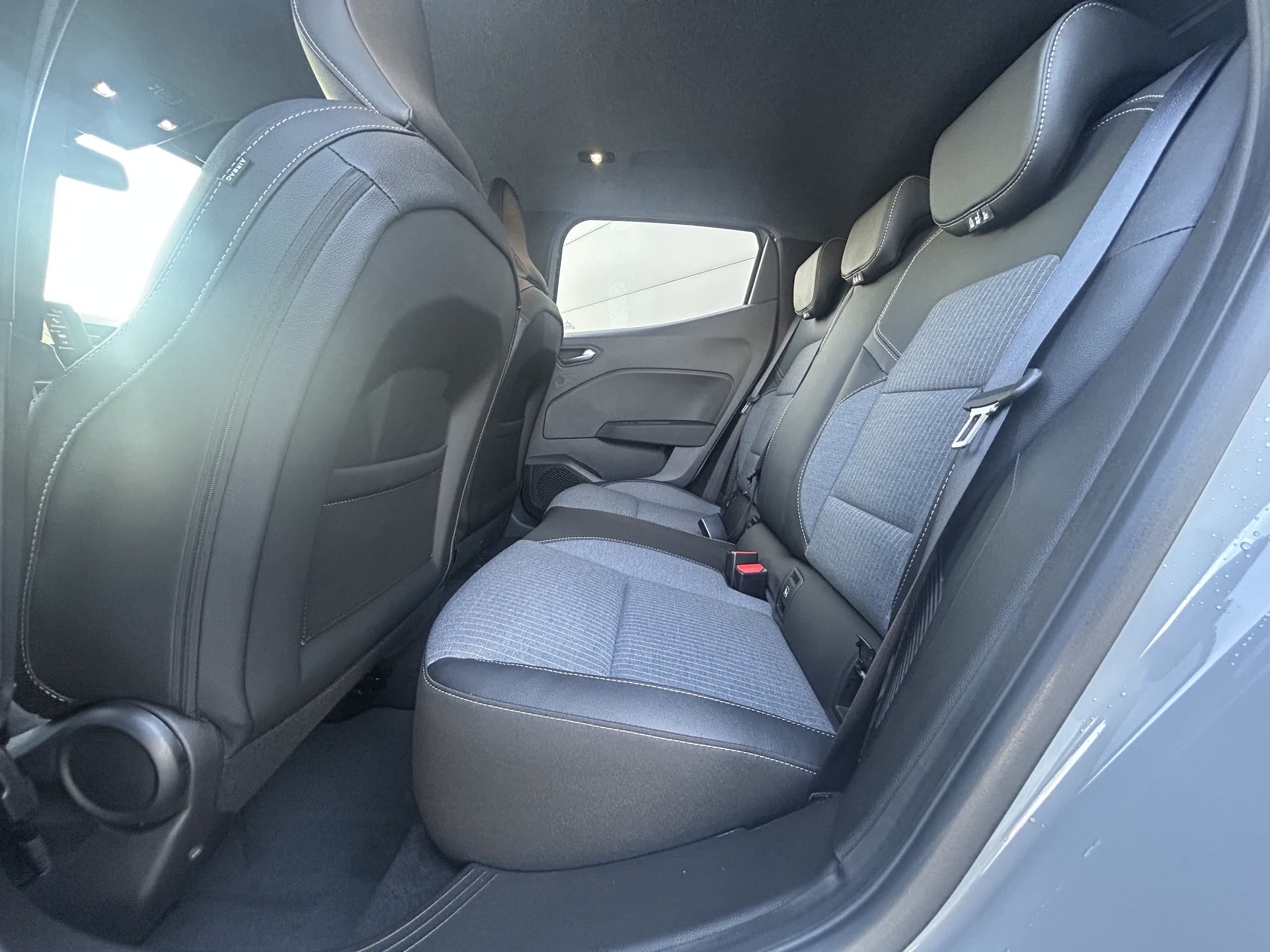 Renault Clio | 1.6 E-Tech Full Hybrid 145 techno 2025 | Automaat