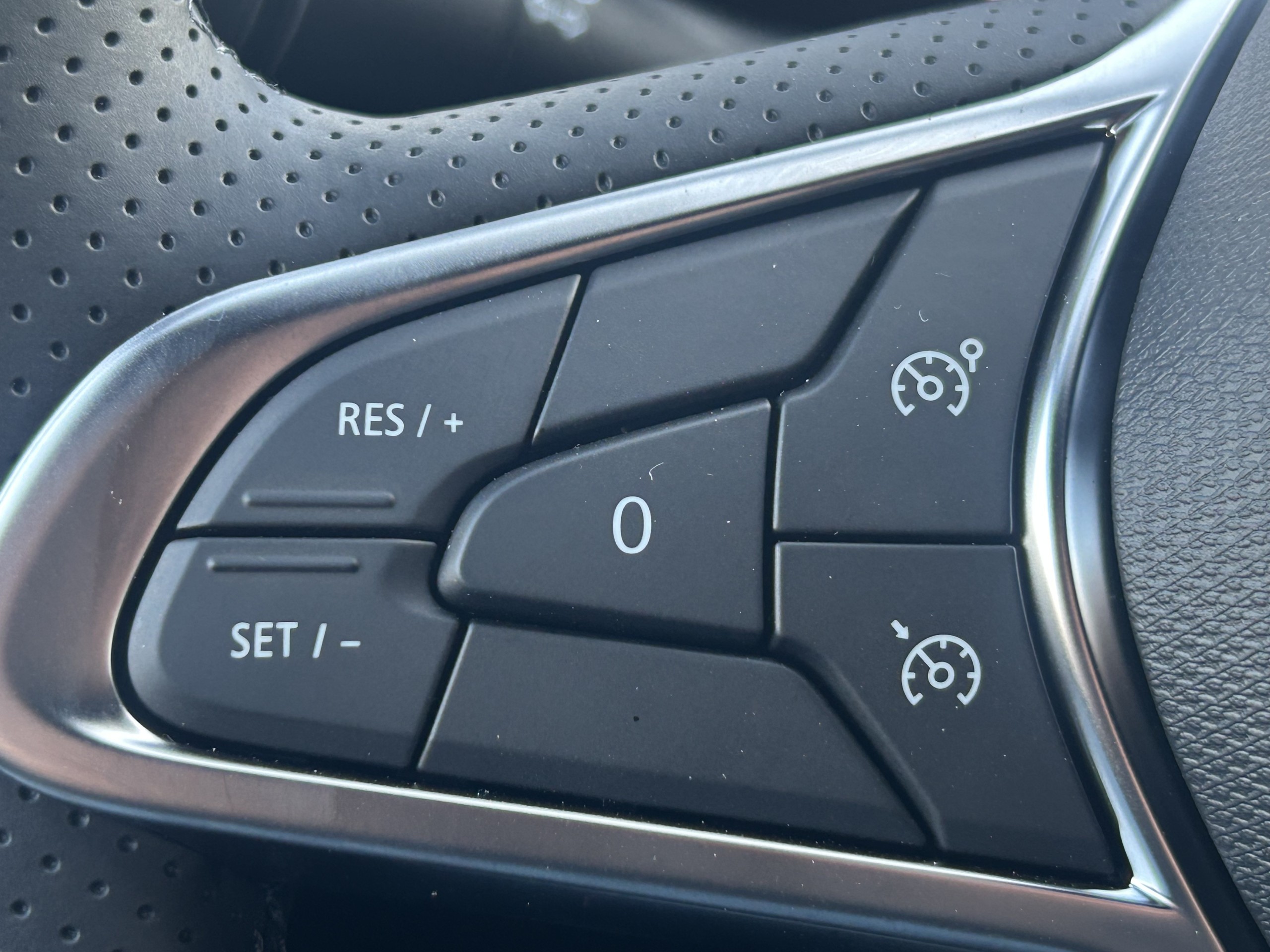 Renault Clio | 1.6 E-Tech Full Hybrid 145 techno 2025 | Automaat