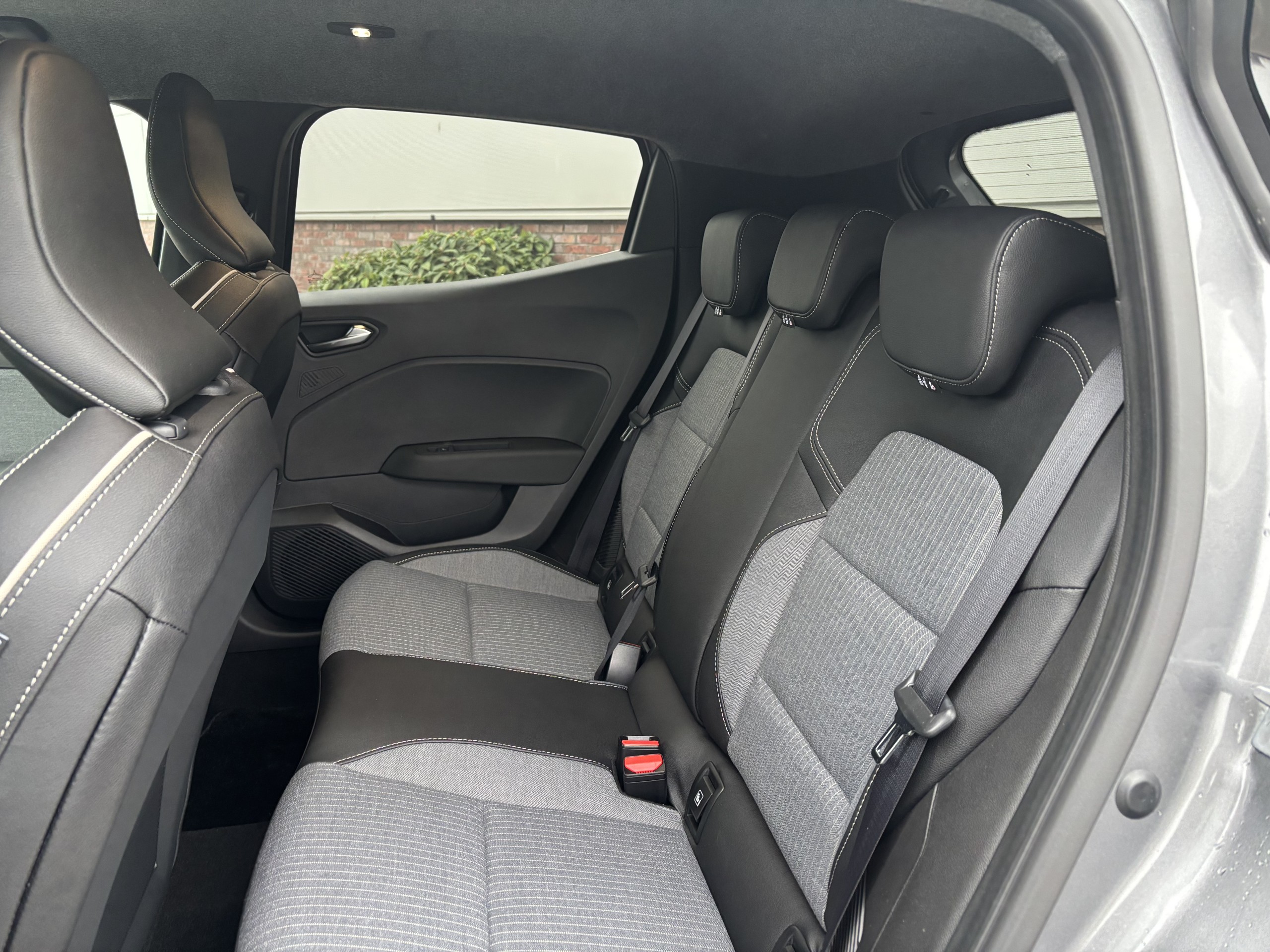 Renault Clio | 1.6 E-Tech Full Hybrid 145 techno