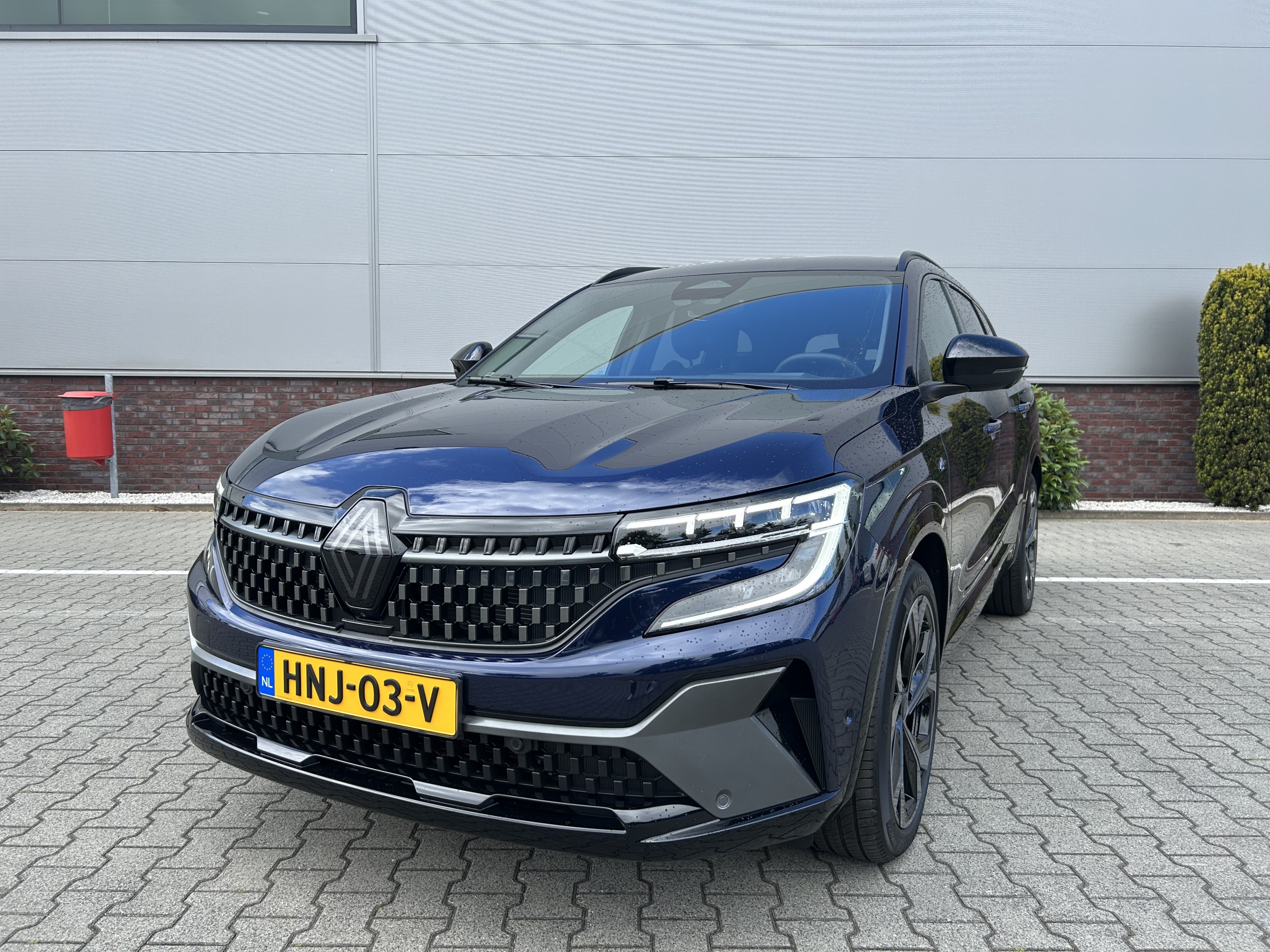 Renault Espace | E-Tech full hybrid 200 iconic 7p.