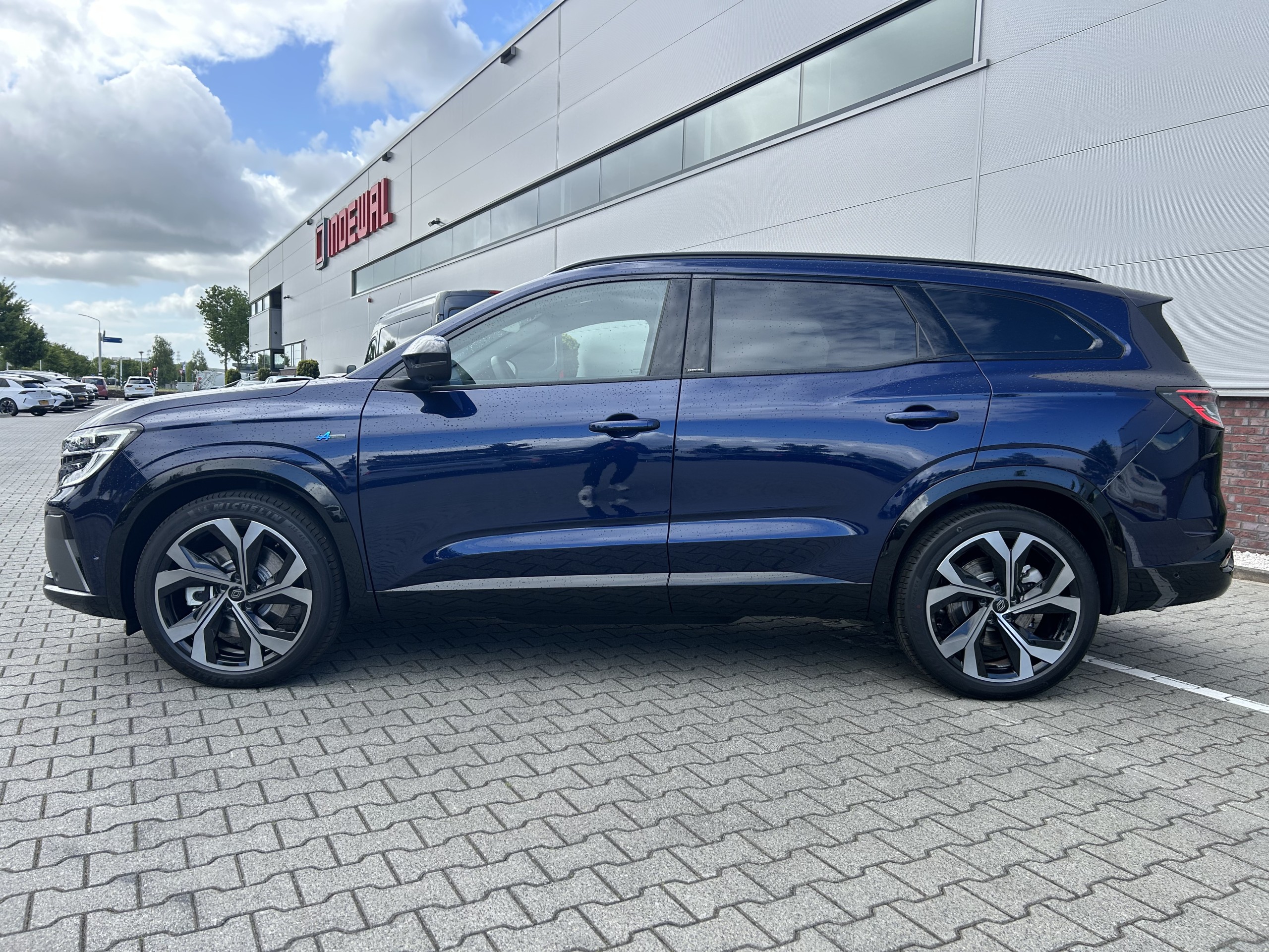 Renault Espace | E-Tech full hybrid 200 iconic 7p.