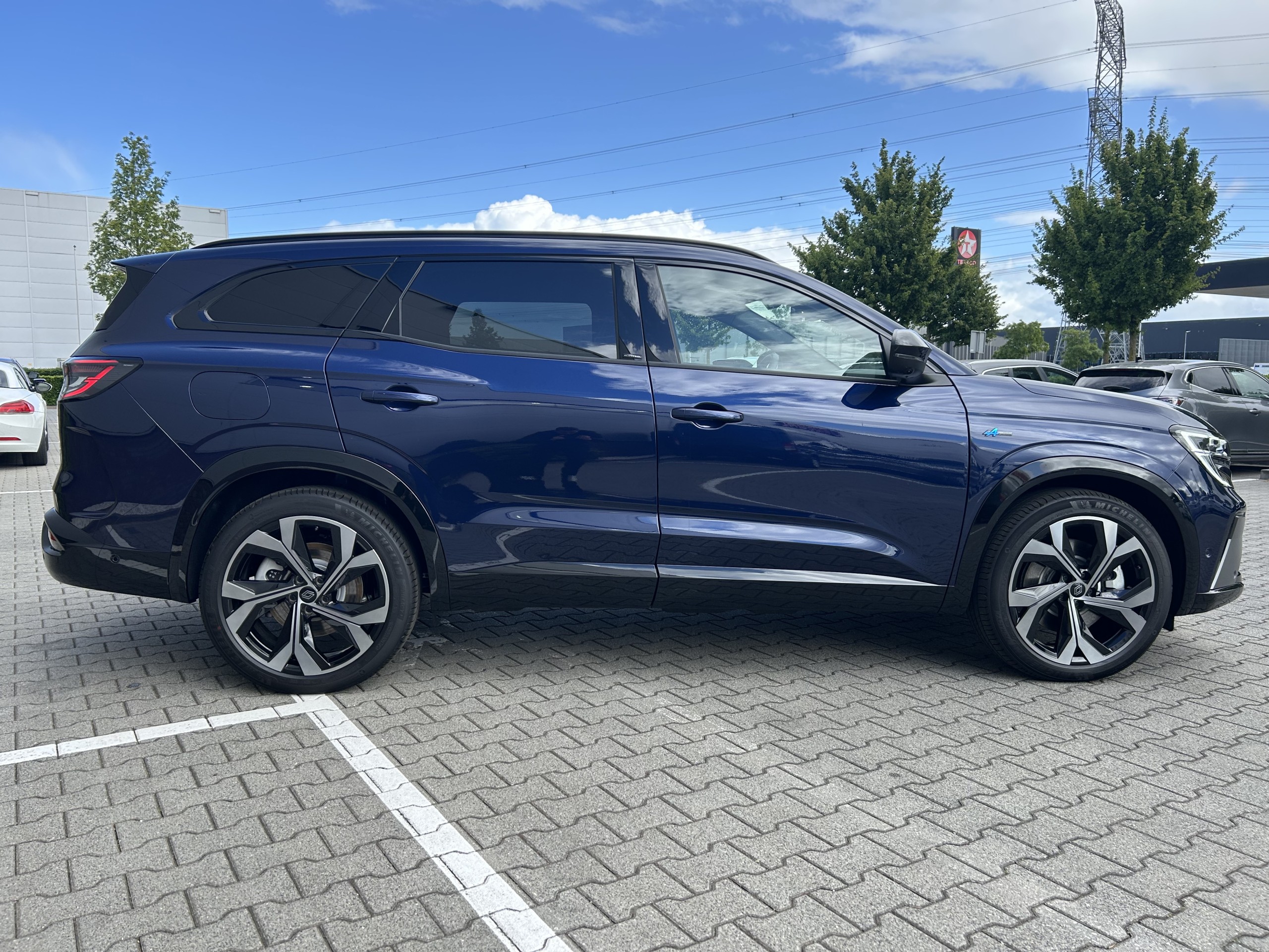 Renault Espace | E-Tech full hybrid 200 iconic 7p.