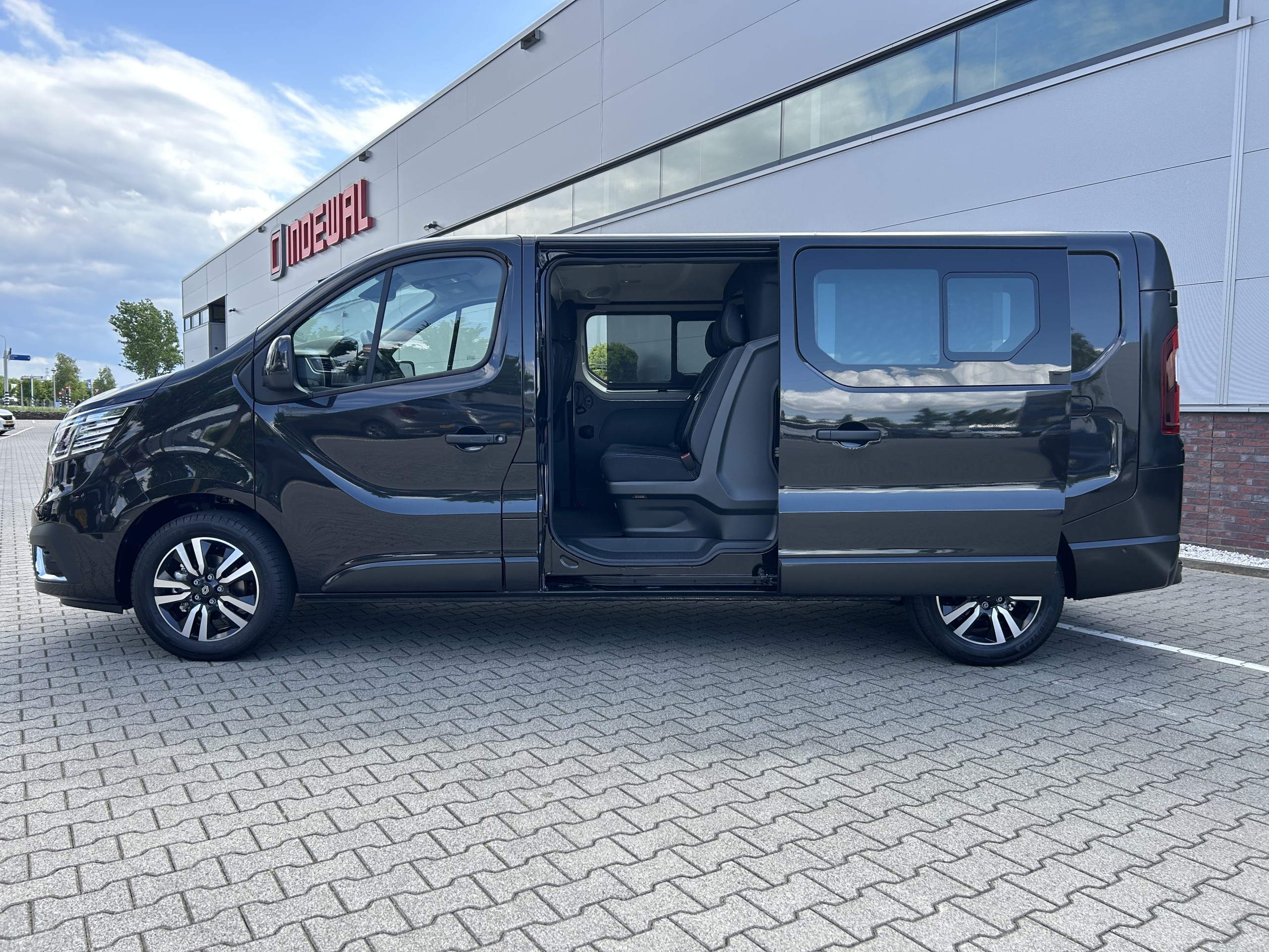 Renault Trafic | 2.0 Blue dCi EDC 170 T29 L2H1 | Dubble Cabine