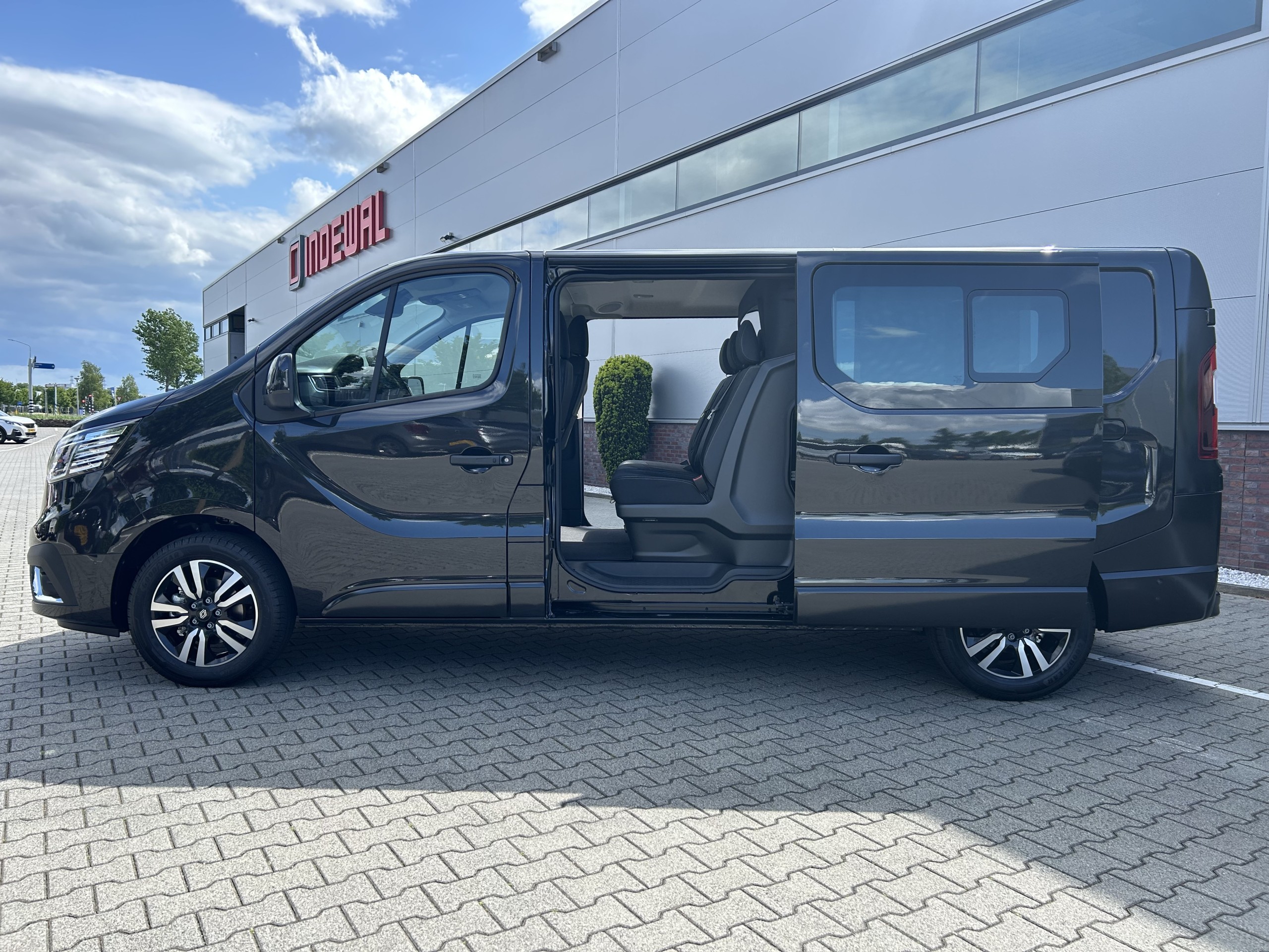 Renault Trafic | 2.0 Blue dCi EDC 170 T29 L2H1 | Dubble Cabine
