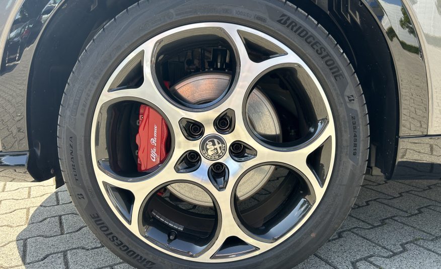 Alfa Romeo Tonale | 1.5T Hybrid Veloce