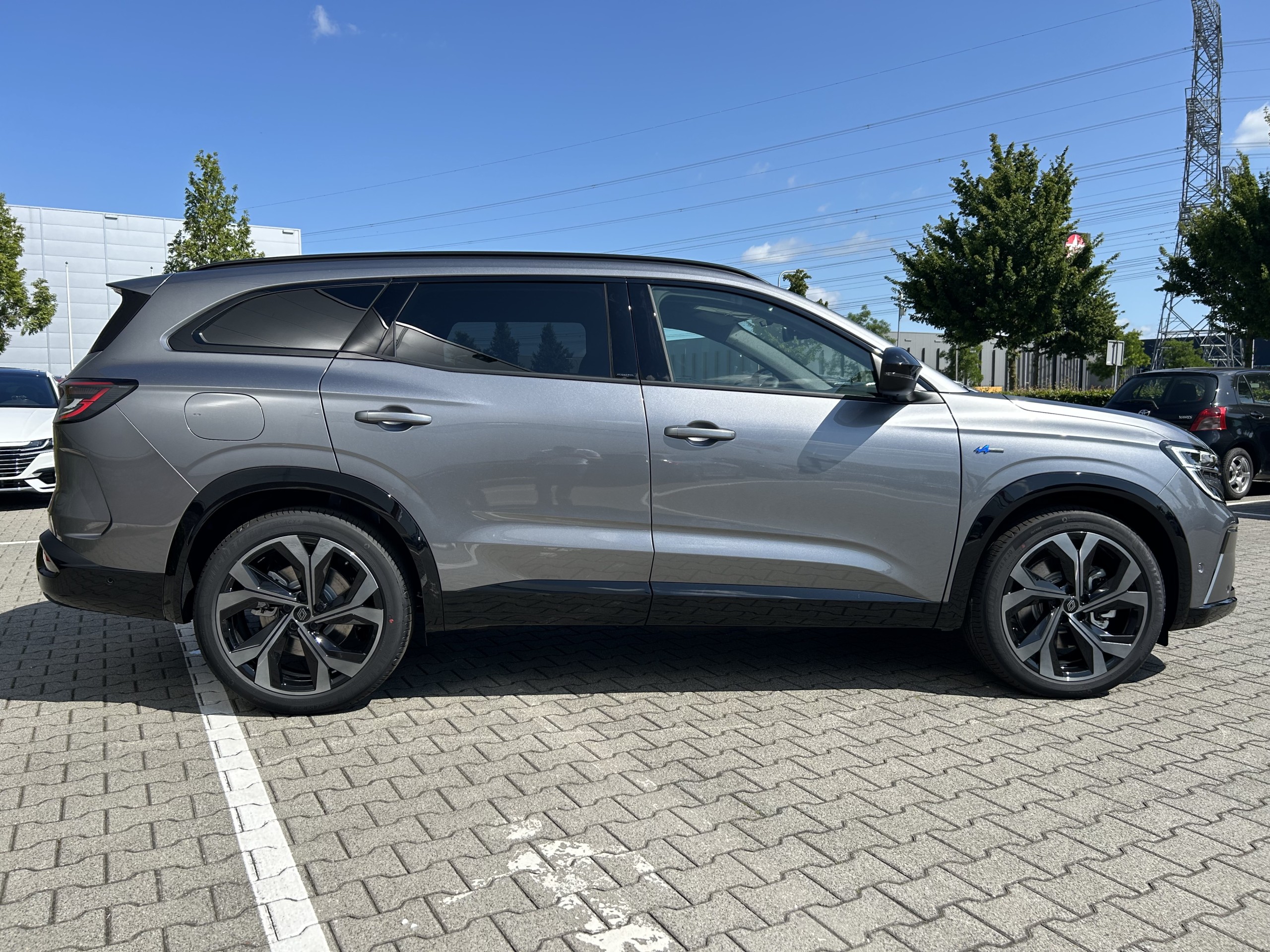 Renault Espace | E-Tech full hybrid 200 iconic 7p.