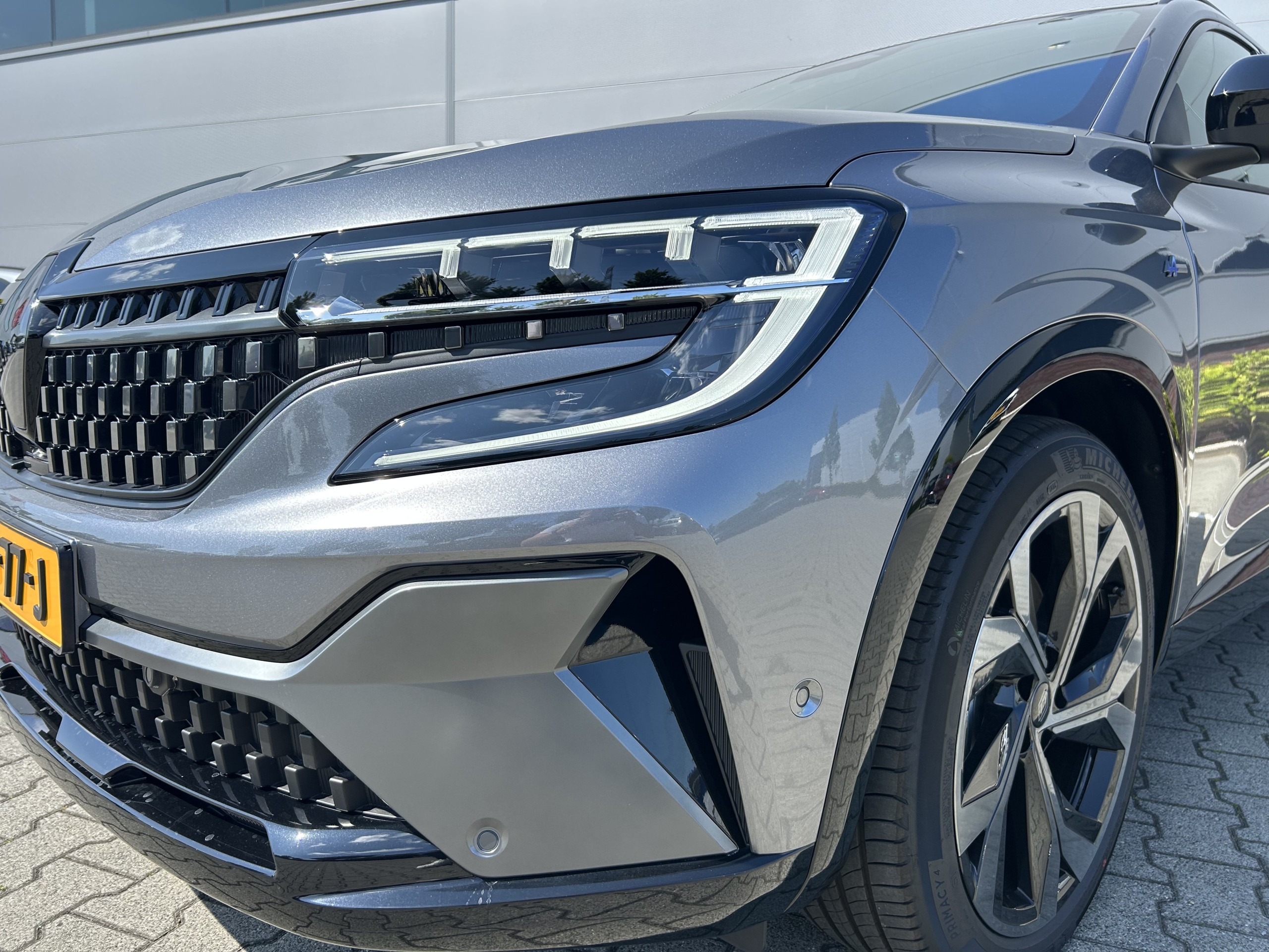 Renault Espace | E-Tech full hybrid 200 iconic 7p.