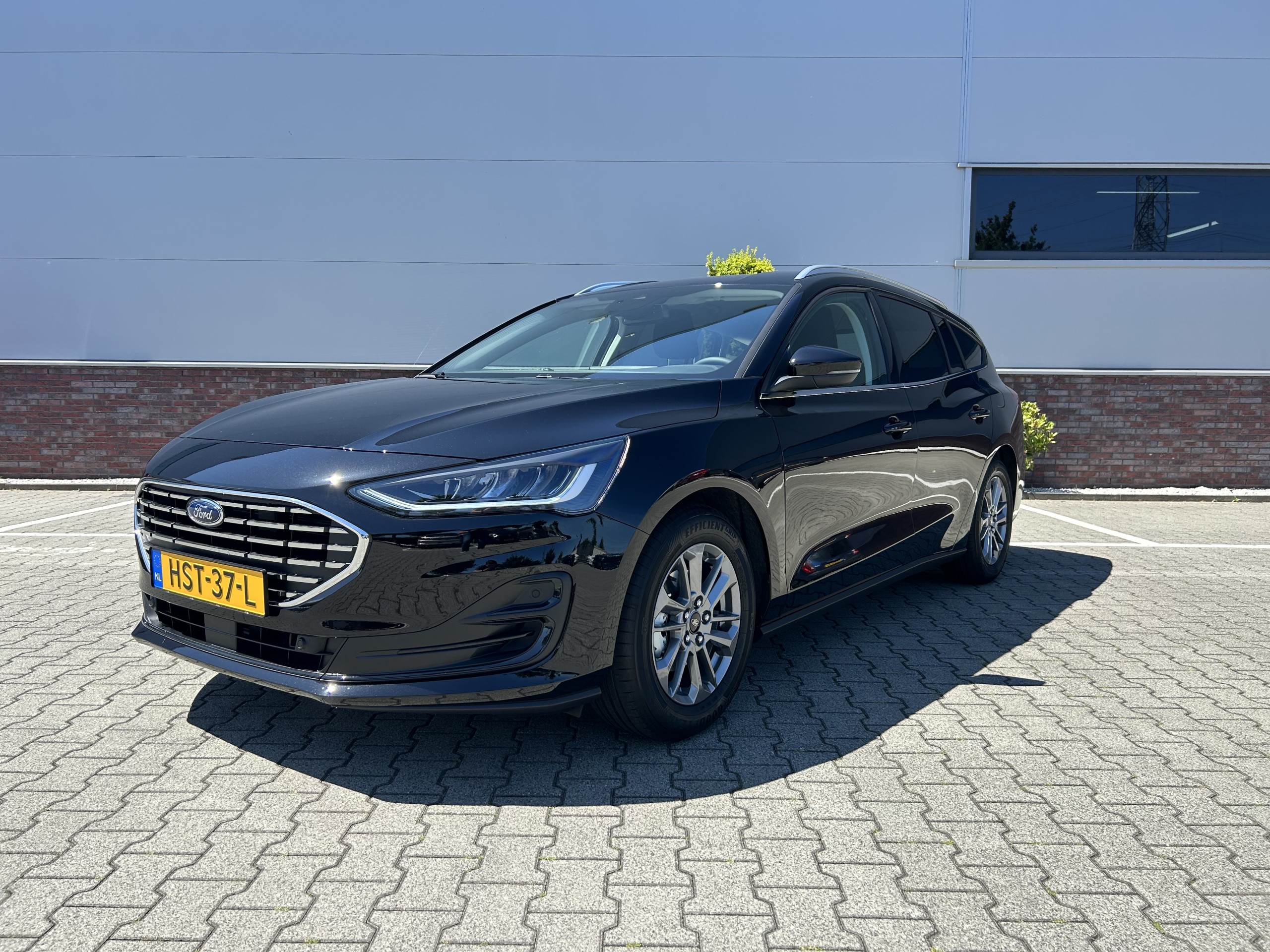 Ford Focus Wagon | 1.0 EcoBoost Hybrid Titanium