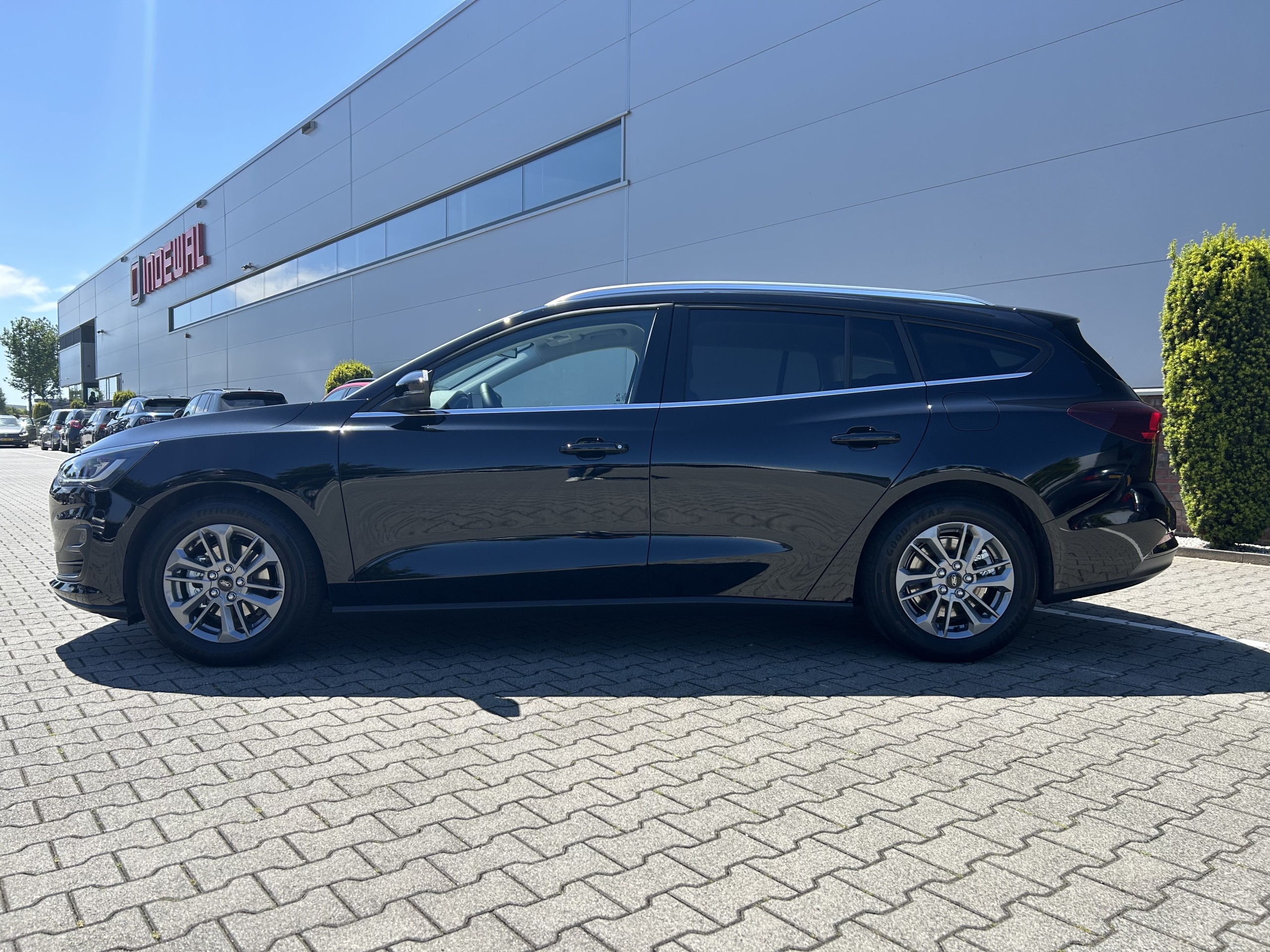 Ford Focus Wagon | 1.0 EcoBoost Hybrid Titanium