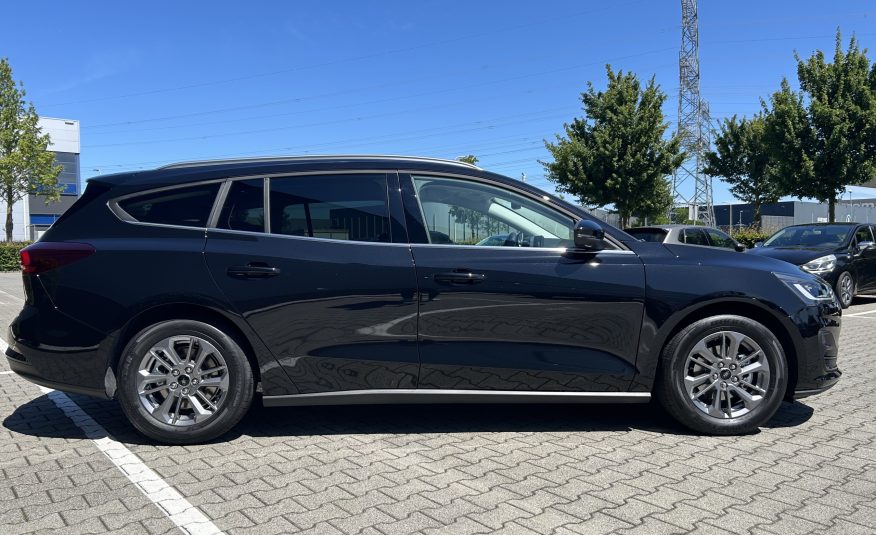 Ford Focus Wagon | 1.0 EcoBoost Hybrid Titanium