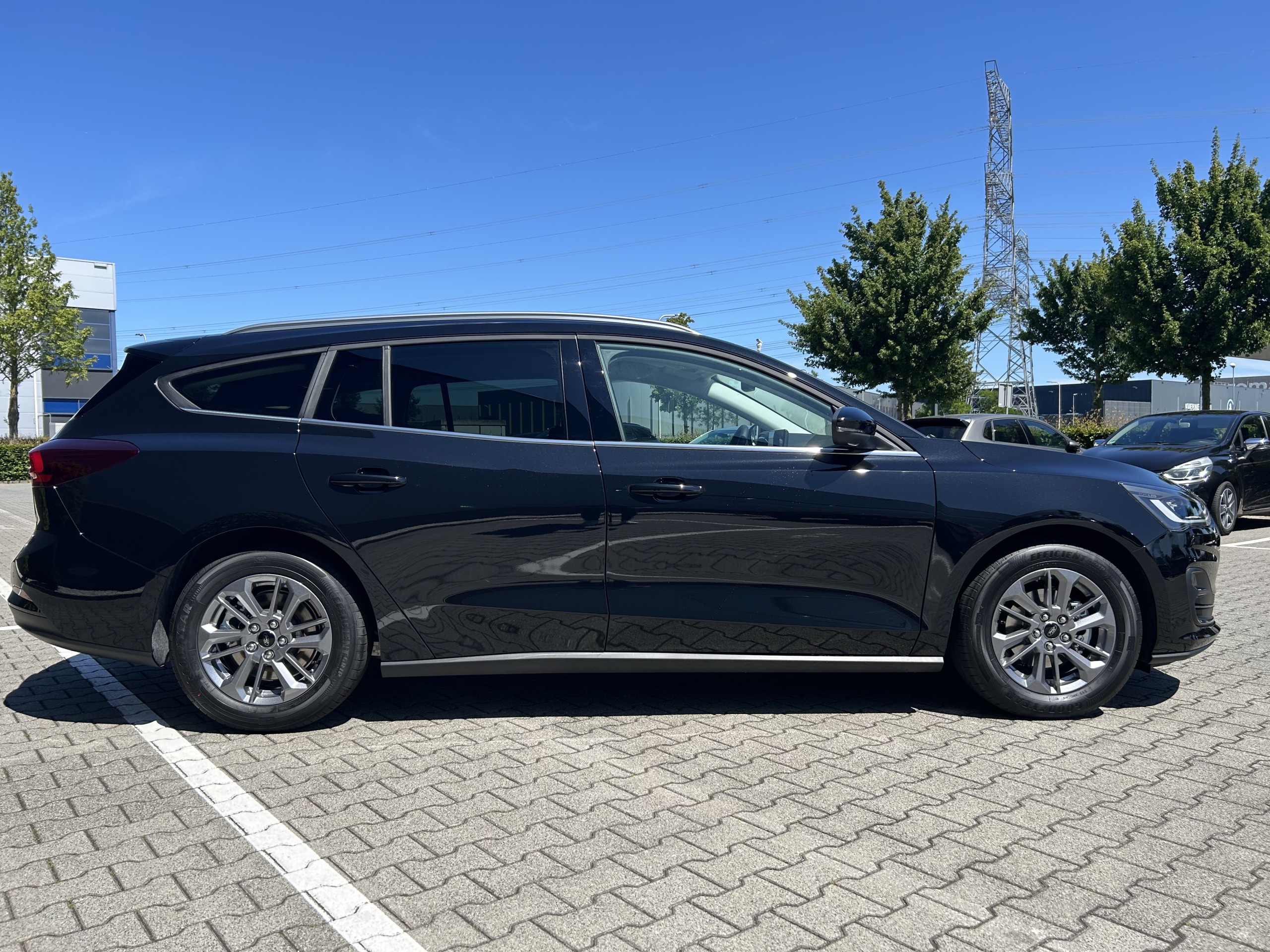 Ford Focus Wagon | 1.0 EcoBoost Hybrid Titanium