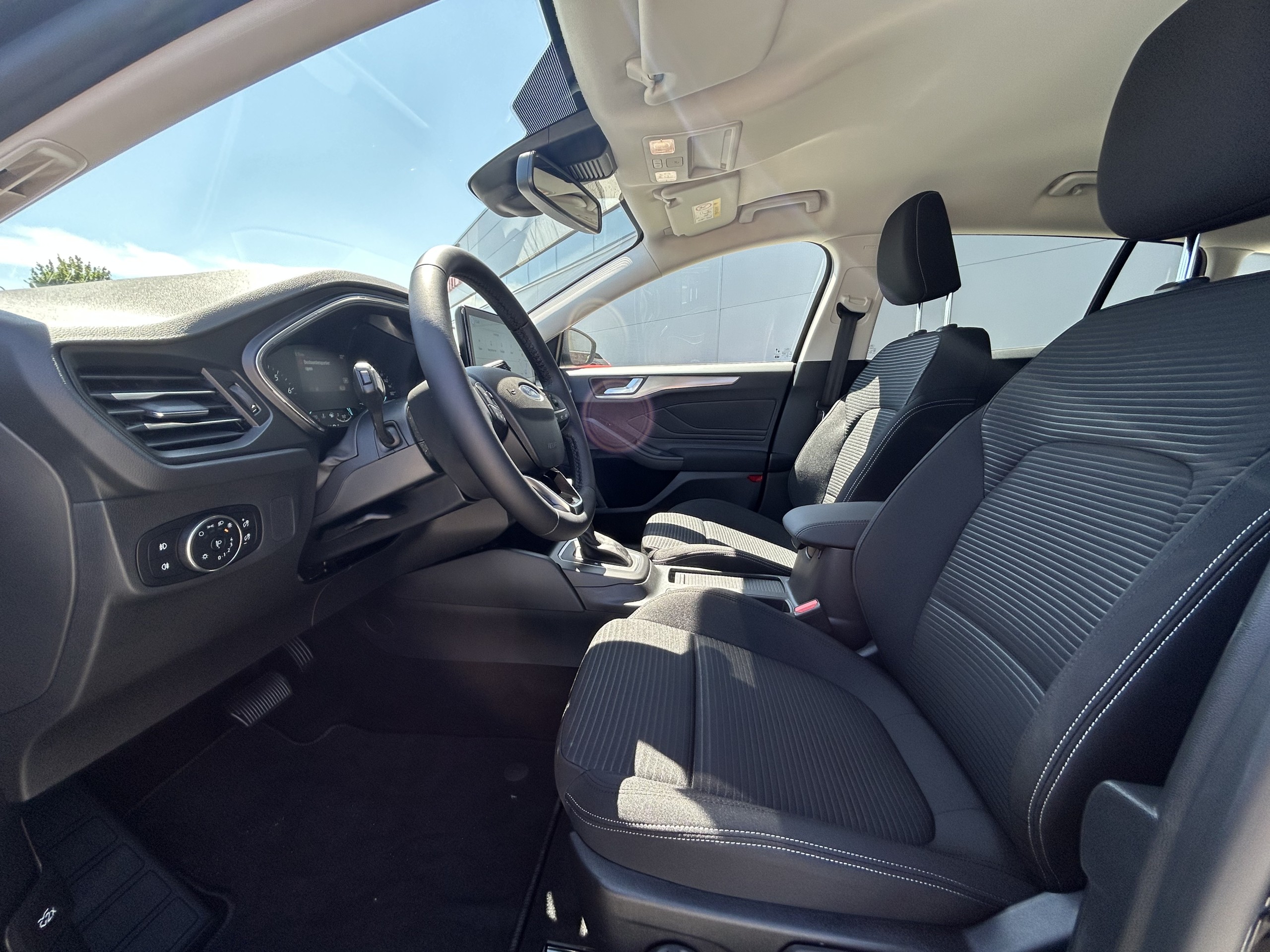 Ford Focus Wagon | 1.0 EcoBoost Hybrid Titanium