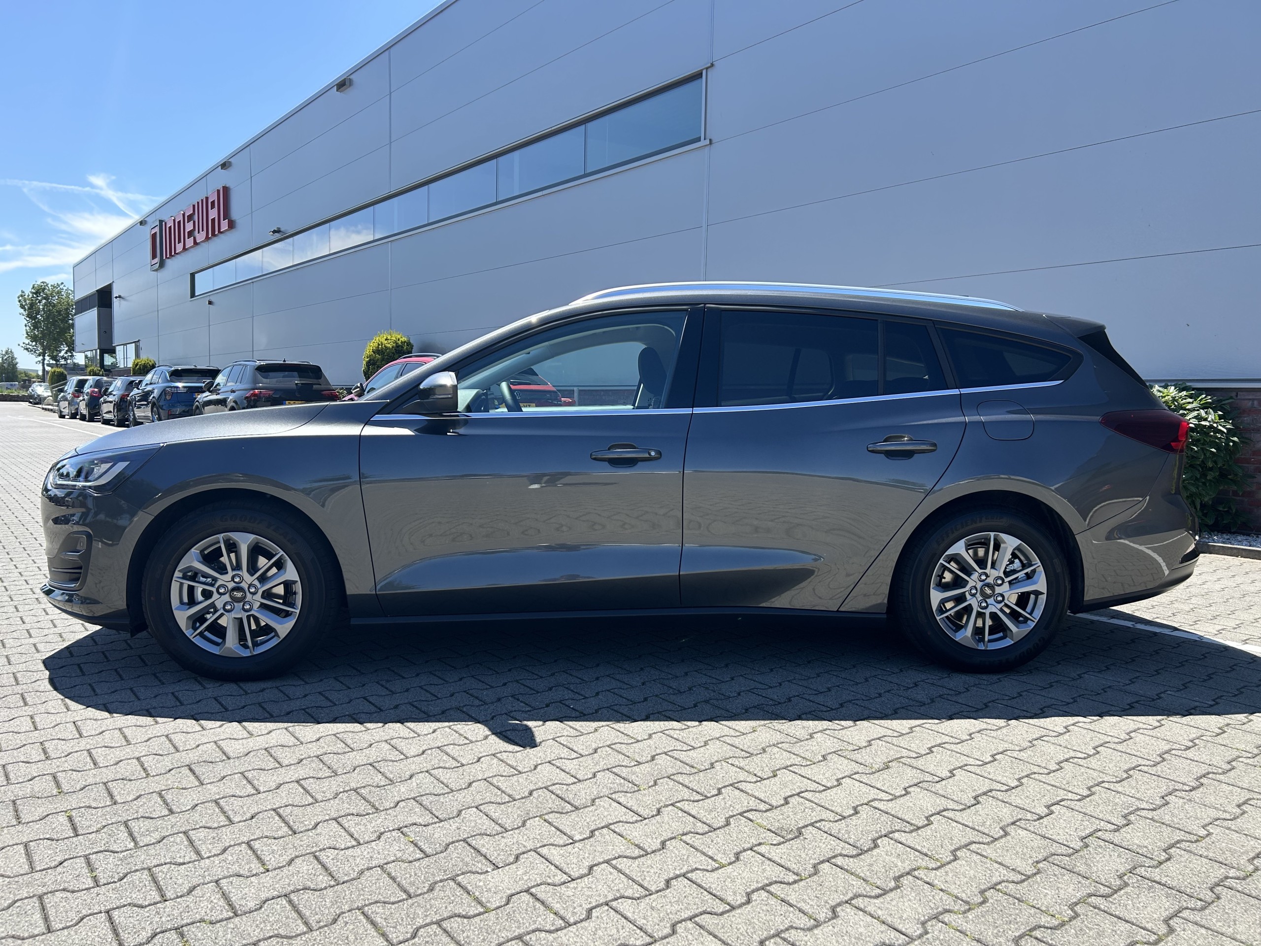 Ford Focus Wagon | 1.0 EcoBoost Hybrid Titanium
