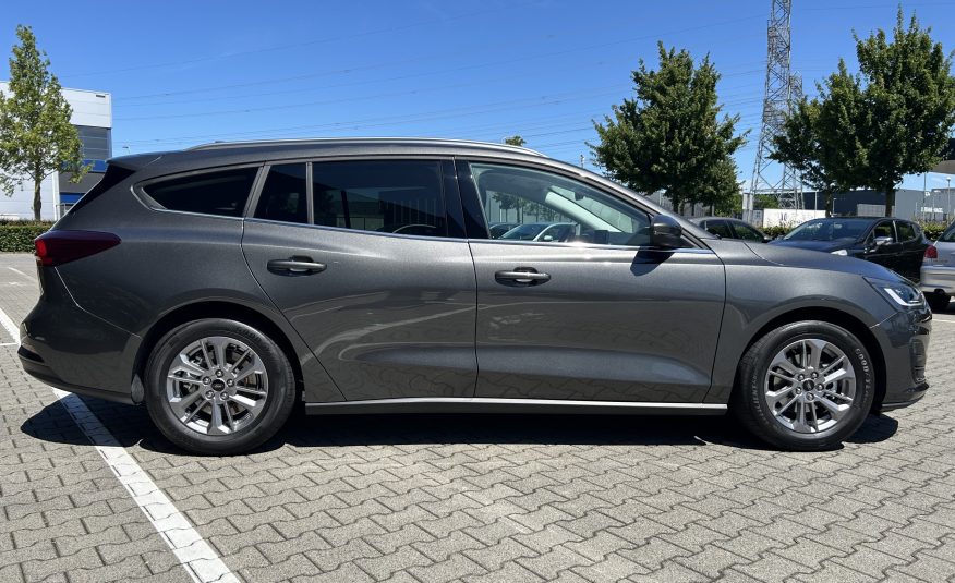 Ford Focus Wagon | 1.0 EcoBoost Hybrid Titanium