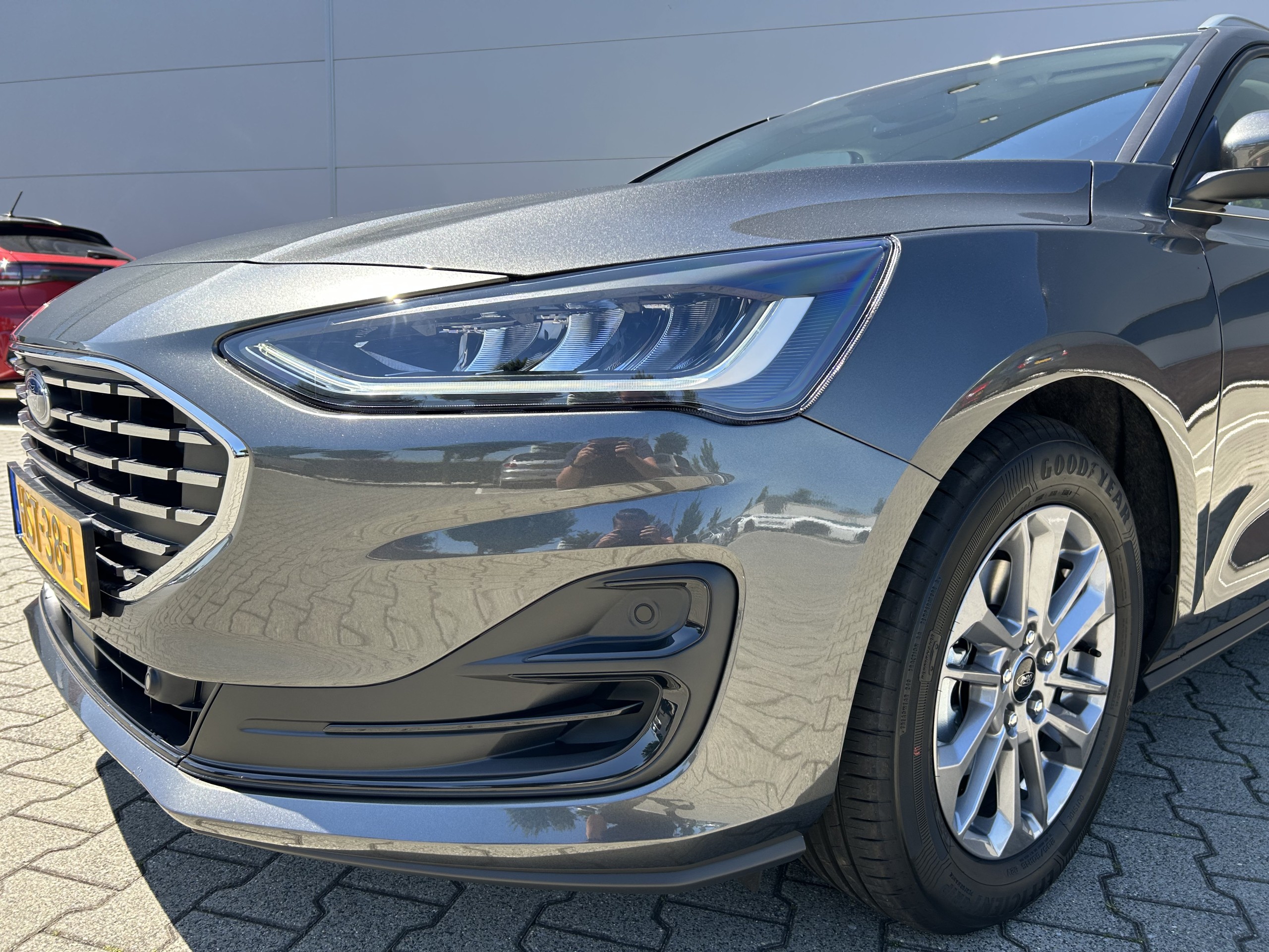 Ford Focus Wagon | 1.0 EcoBoost Hybrid Titanium