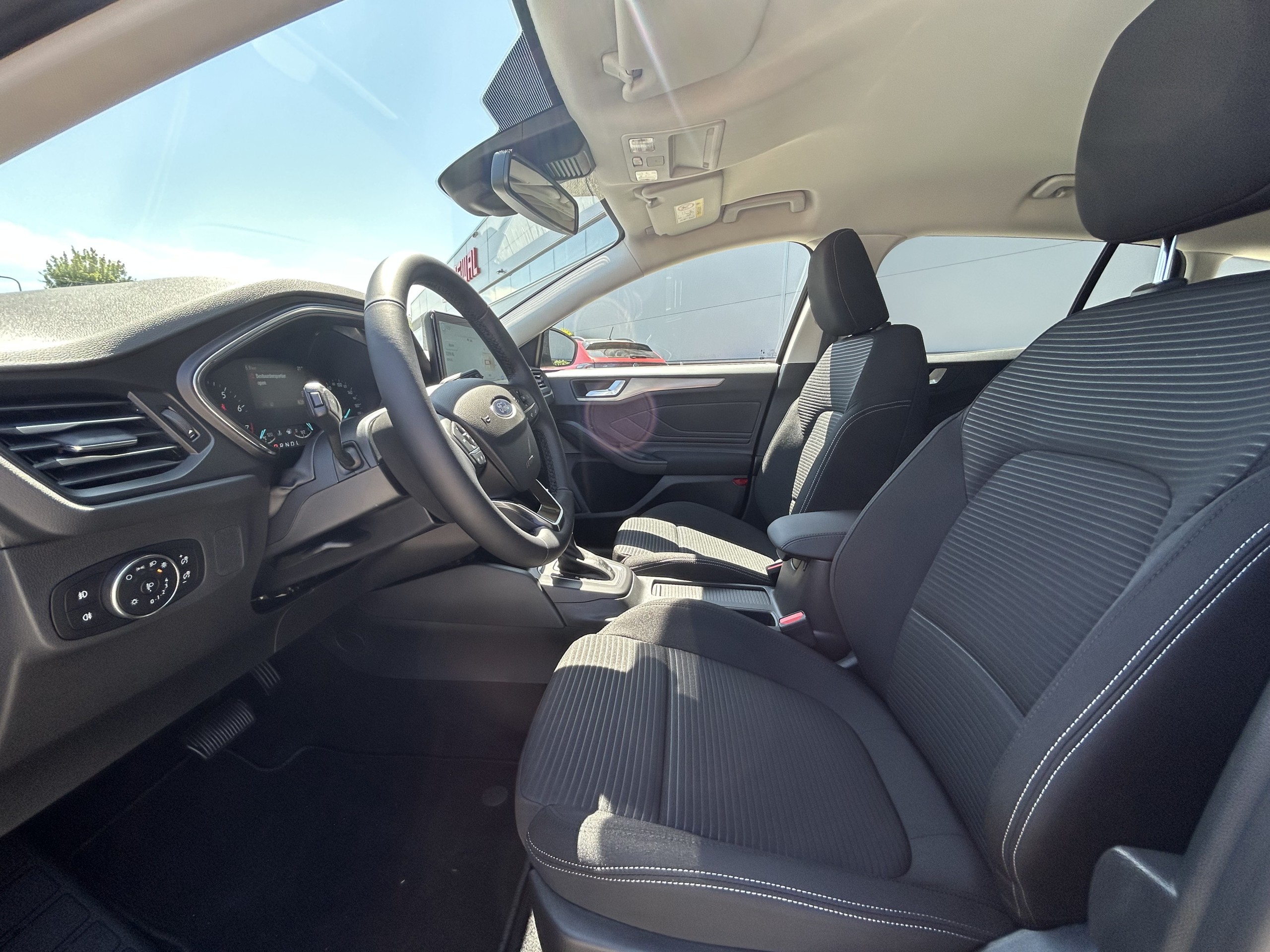 Ford Focus Wagon | 1.0 EcoBoost Hybrid Titanium