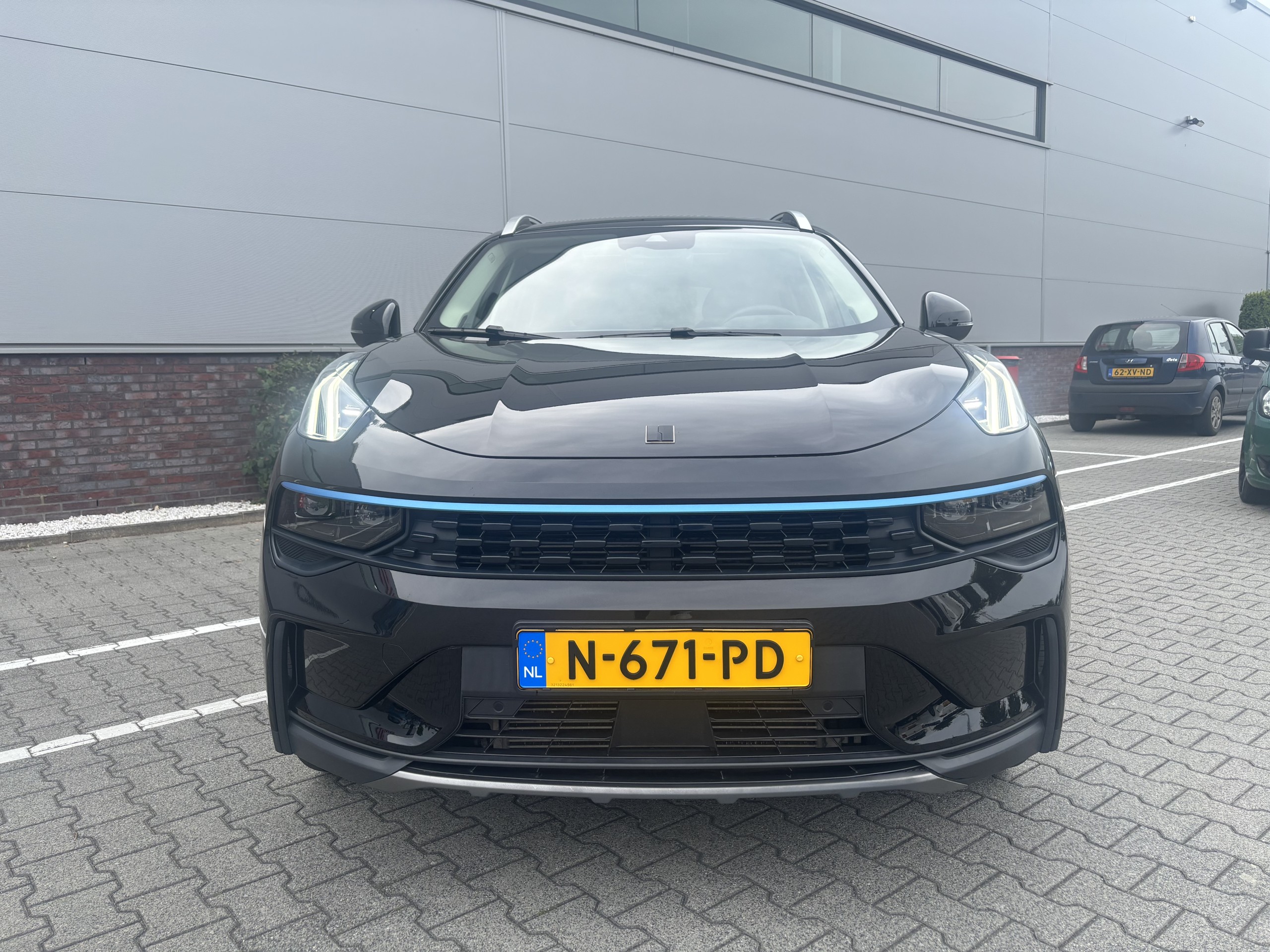 Lynk & Co | 01