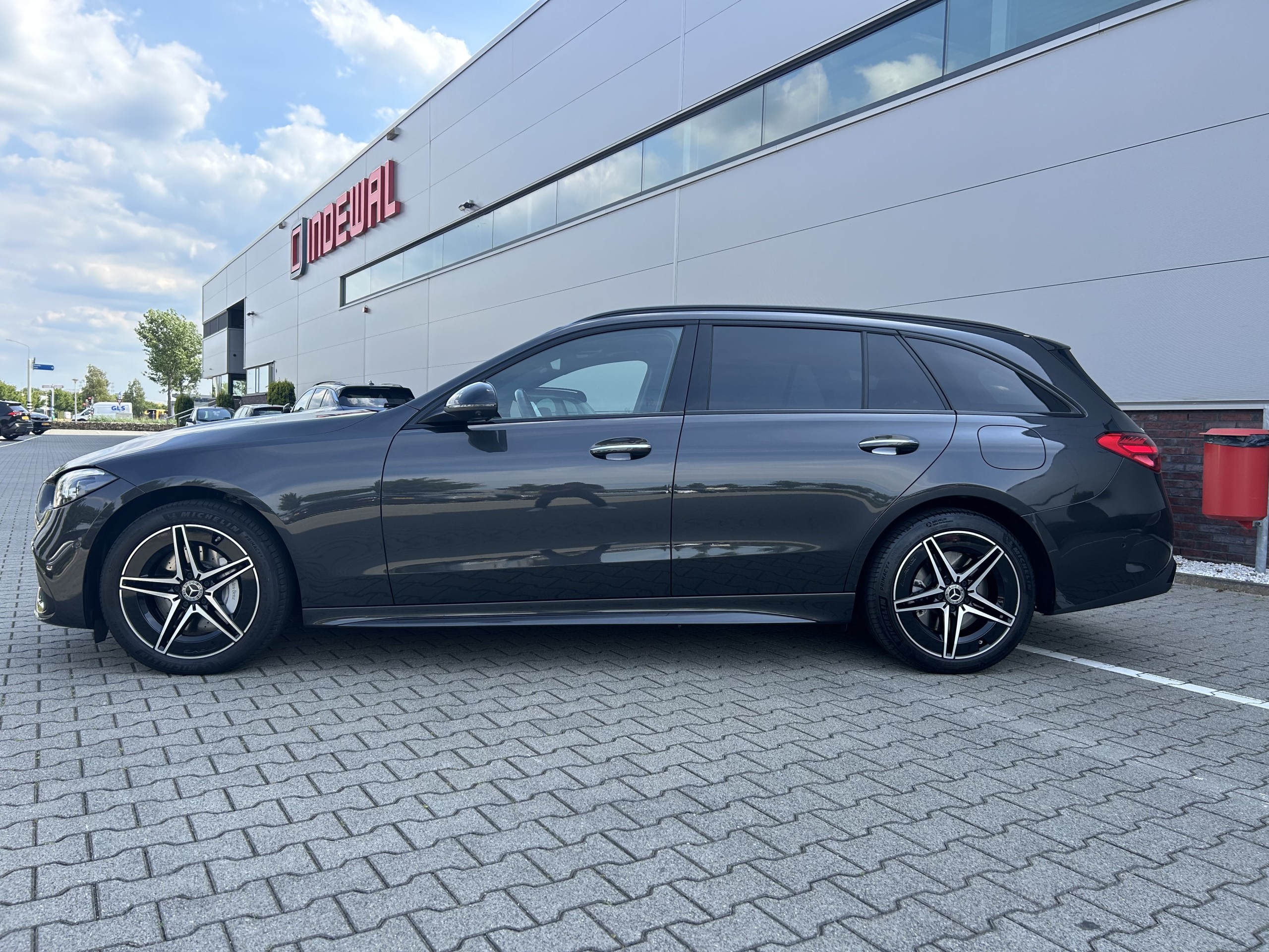 Mercedes Benz C-Klasse Estate | 300e AMG Line