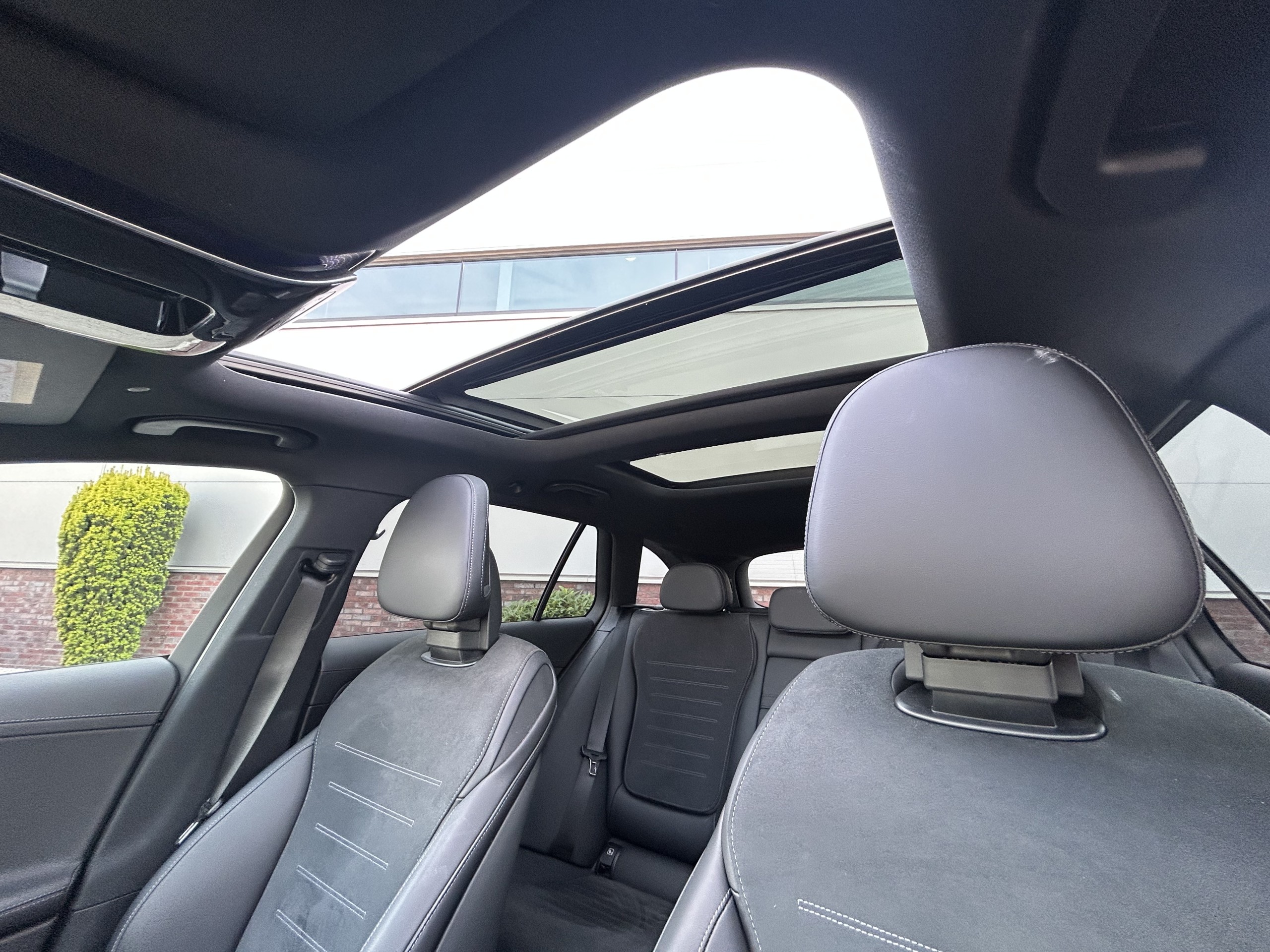 Mercedes Benz C-Klasse Estate | 300e AMG Line