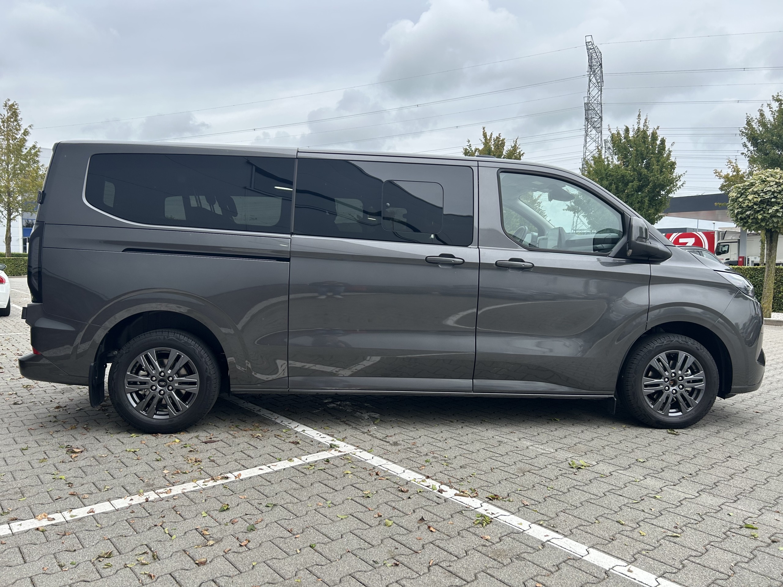 Ford Transit Custum | 340 2.5 PHEV L2H1 Limited | 8 persoons