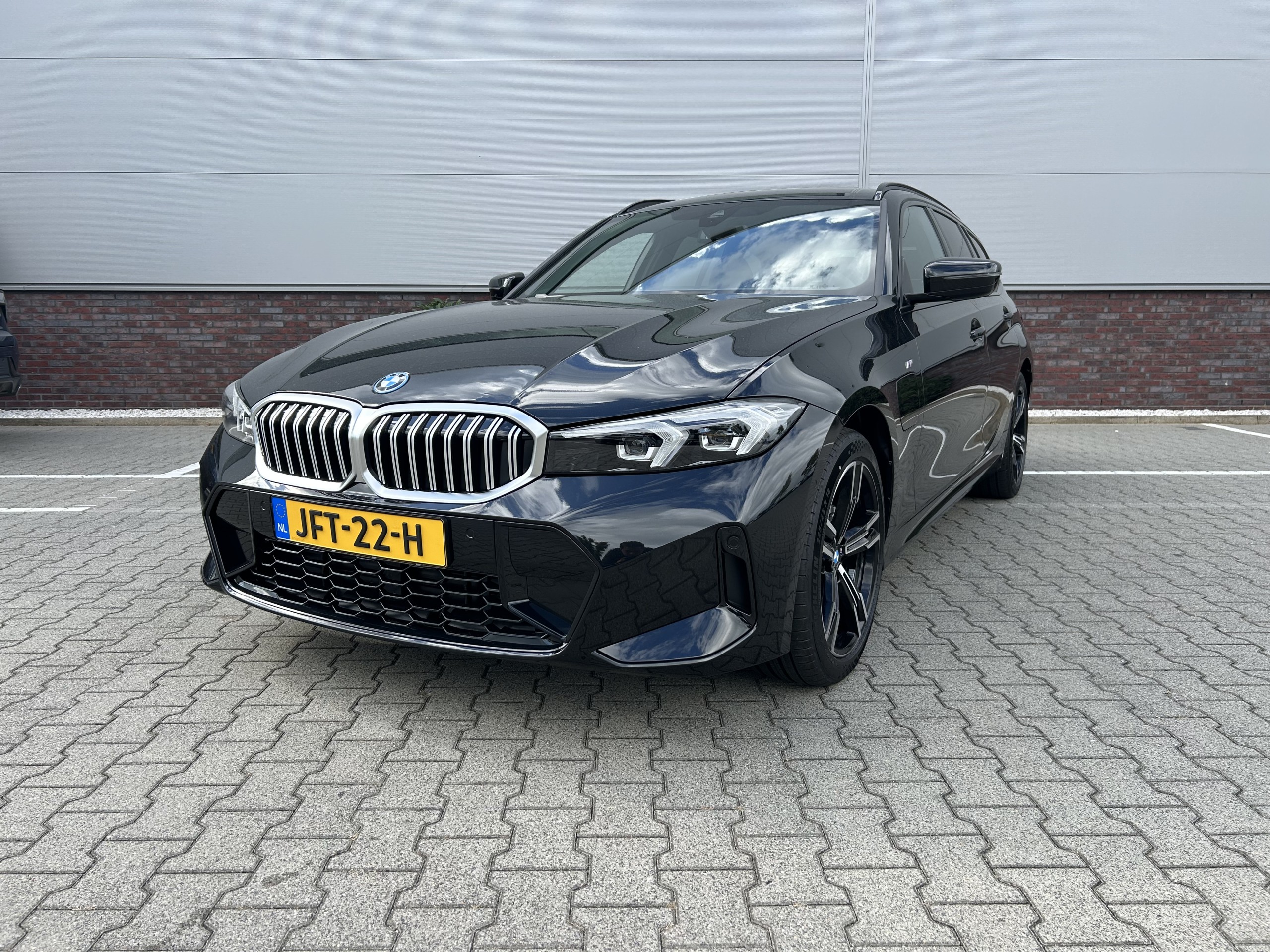 BMW 330e | Touring M-Sport | Automaat