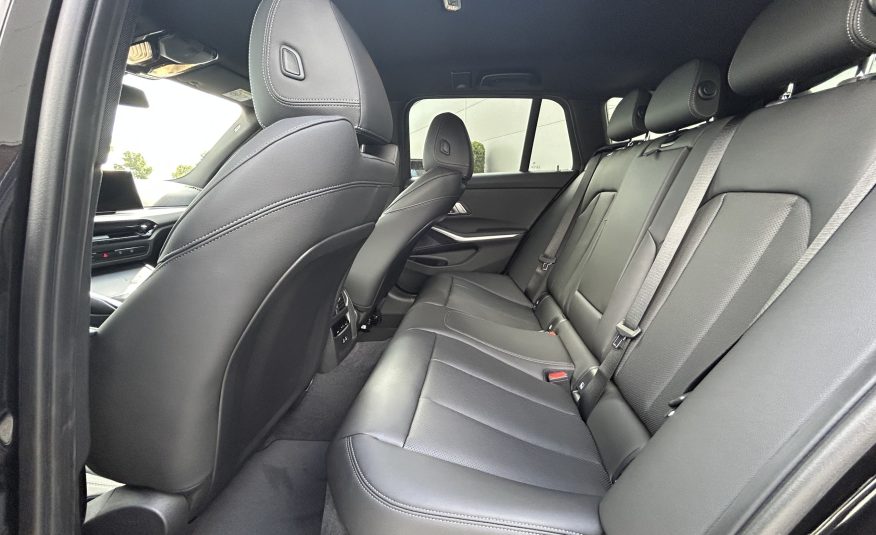 BMW 330e | Touring M-Sport | Automaat