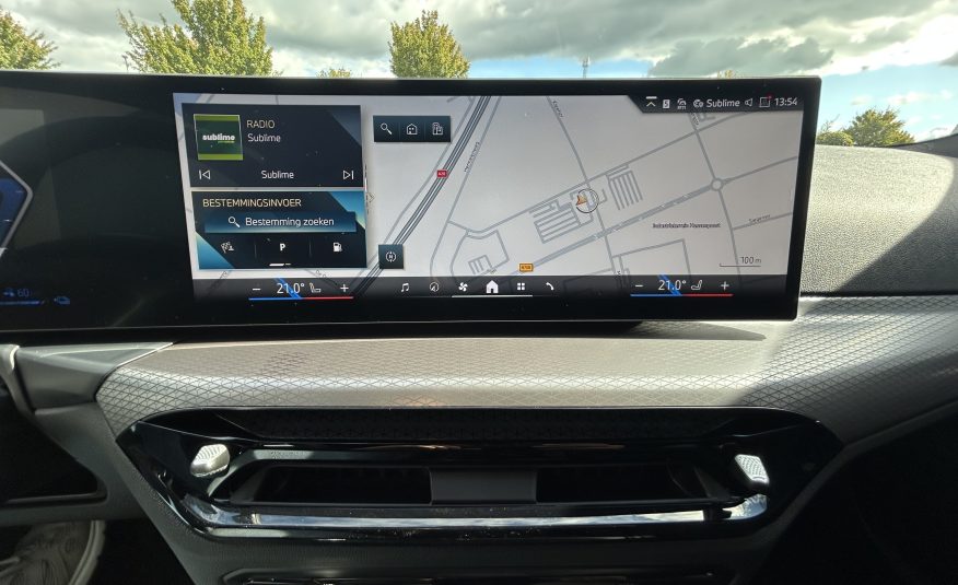 BMW 330e | Touring M-Sport | Automaat