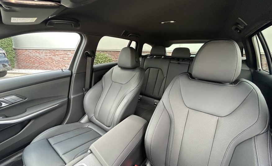 BMW 330e | Touring M-Sport | Automaat