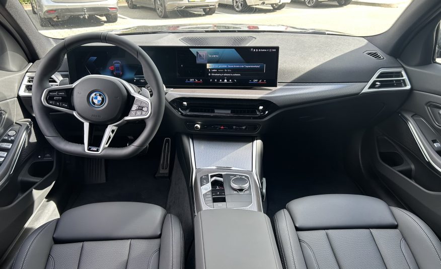 BMW 330e | Touring M-Sport | Automaat