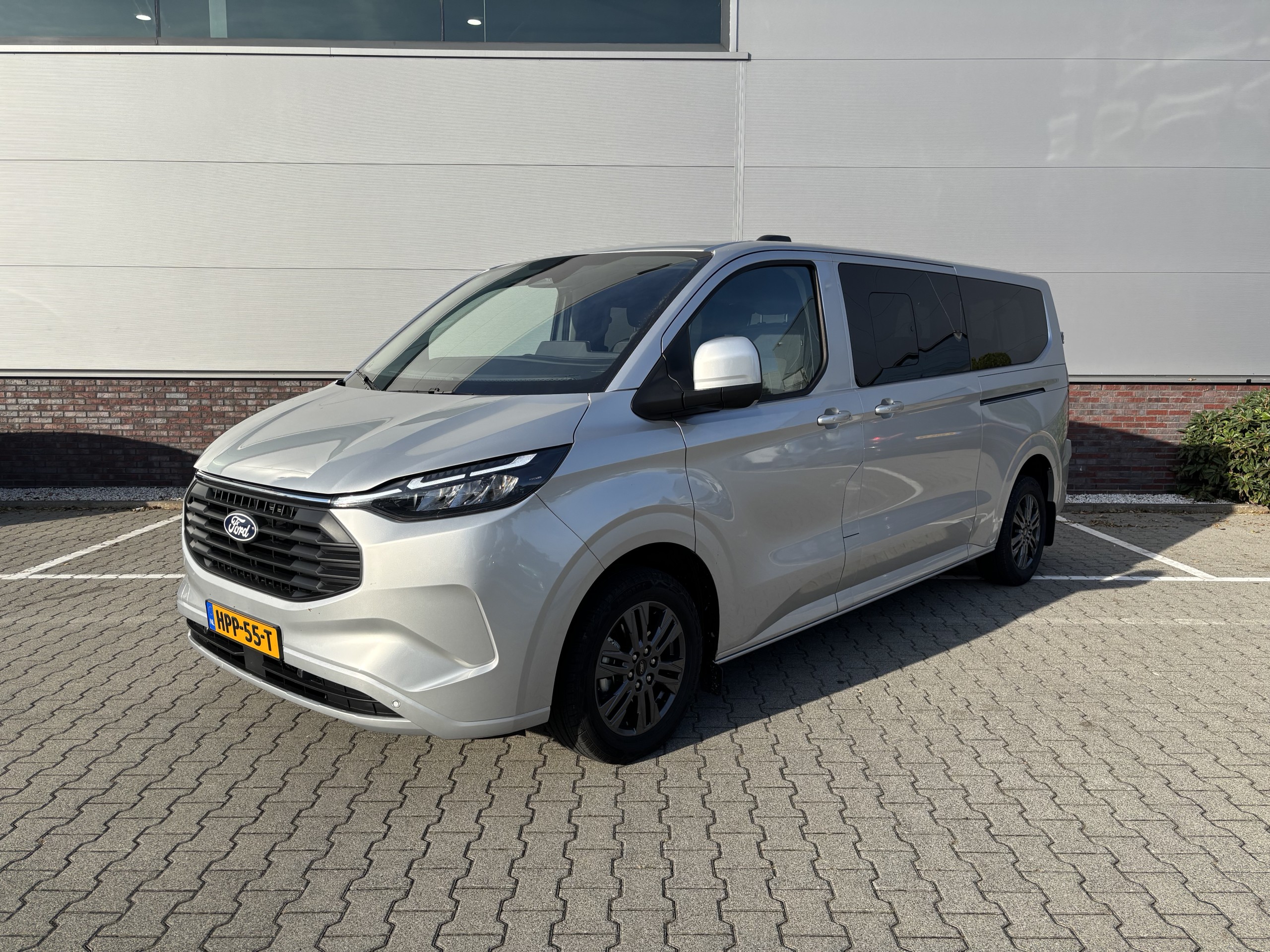Ford Transit Custum | 340 2.5  PHEV L2H1 Limited | 8 persoons
