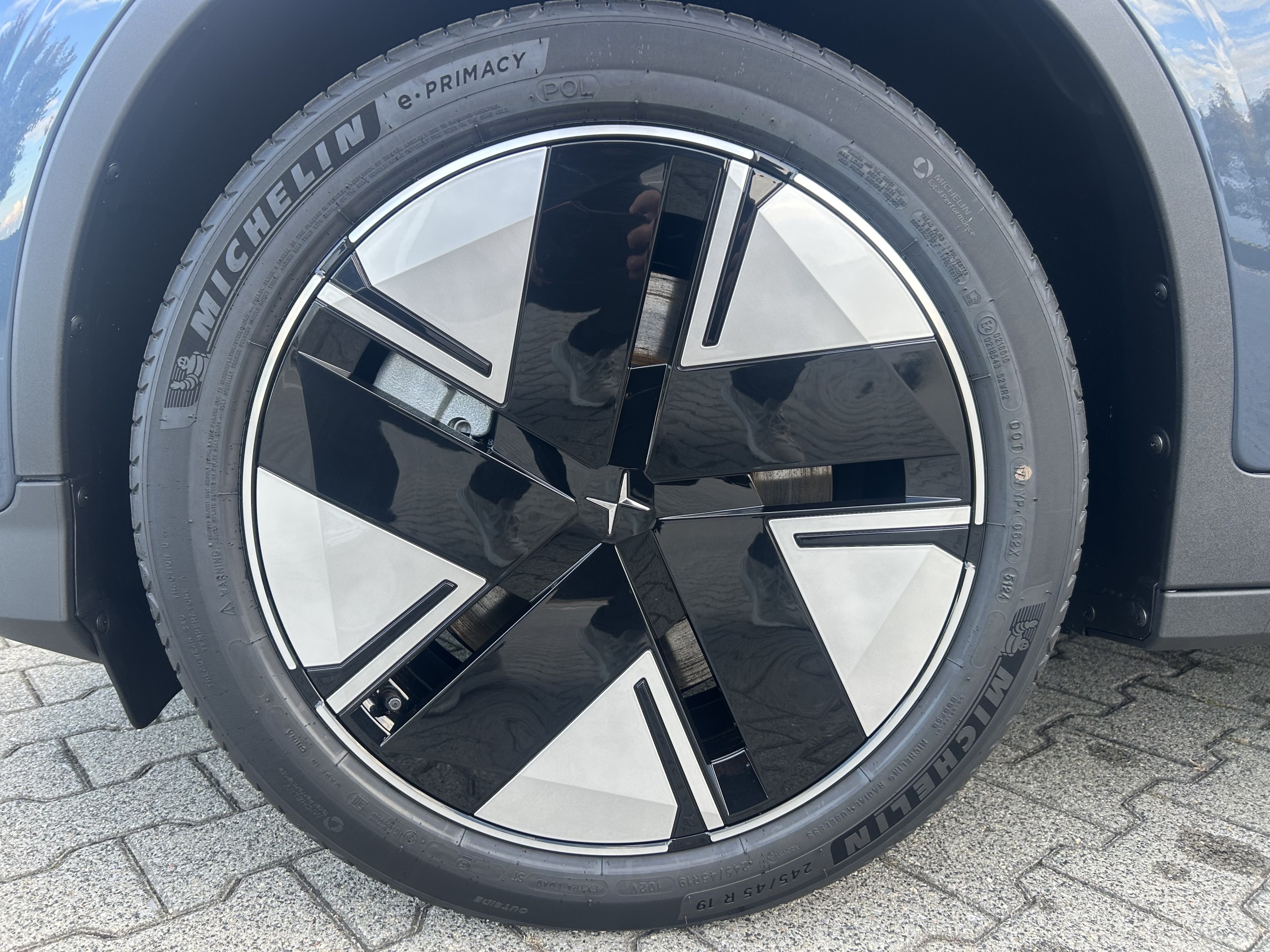 Polestar 2 | Standard Range Single Motor 70kWh