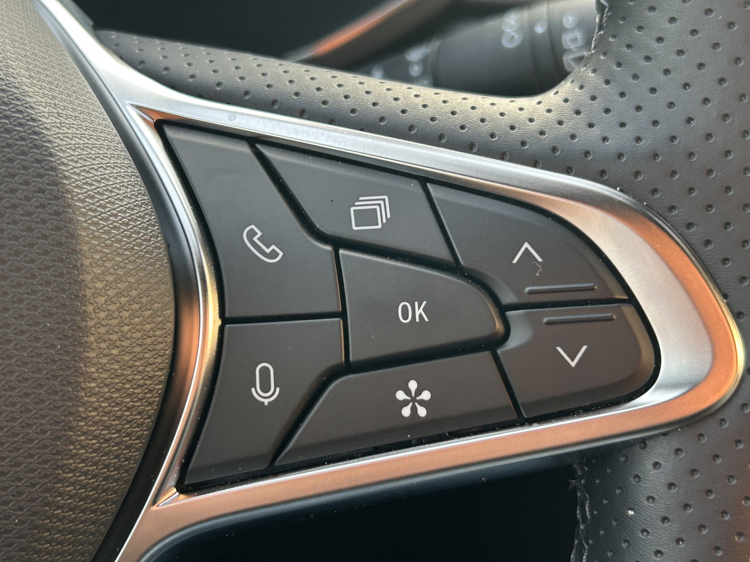 Renault Captur | 1.8 E-Tech full hybrid 160 techno