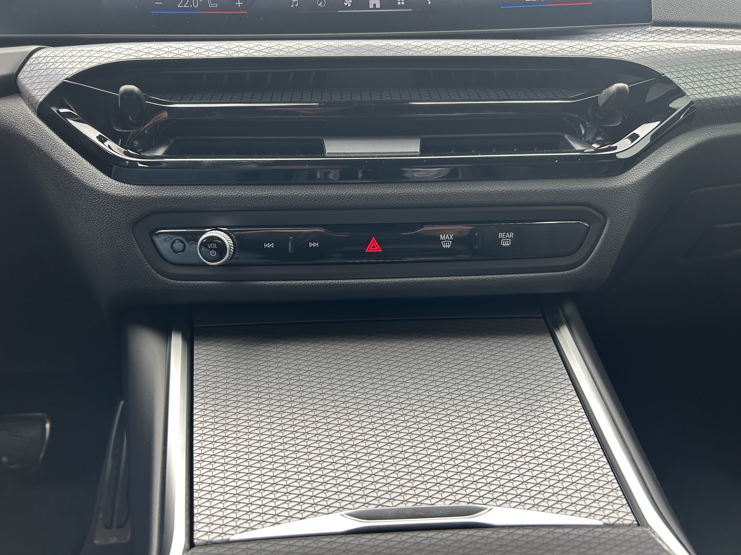 BMW 330e Sedan | M-Sport Edition Plug in Hybrid