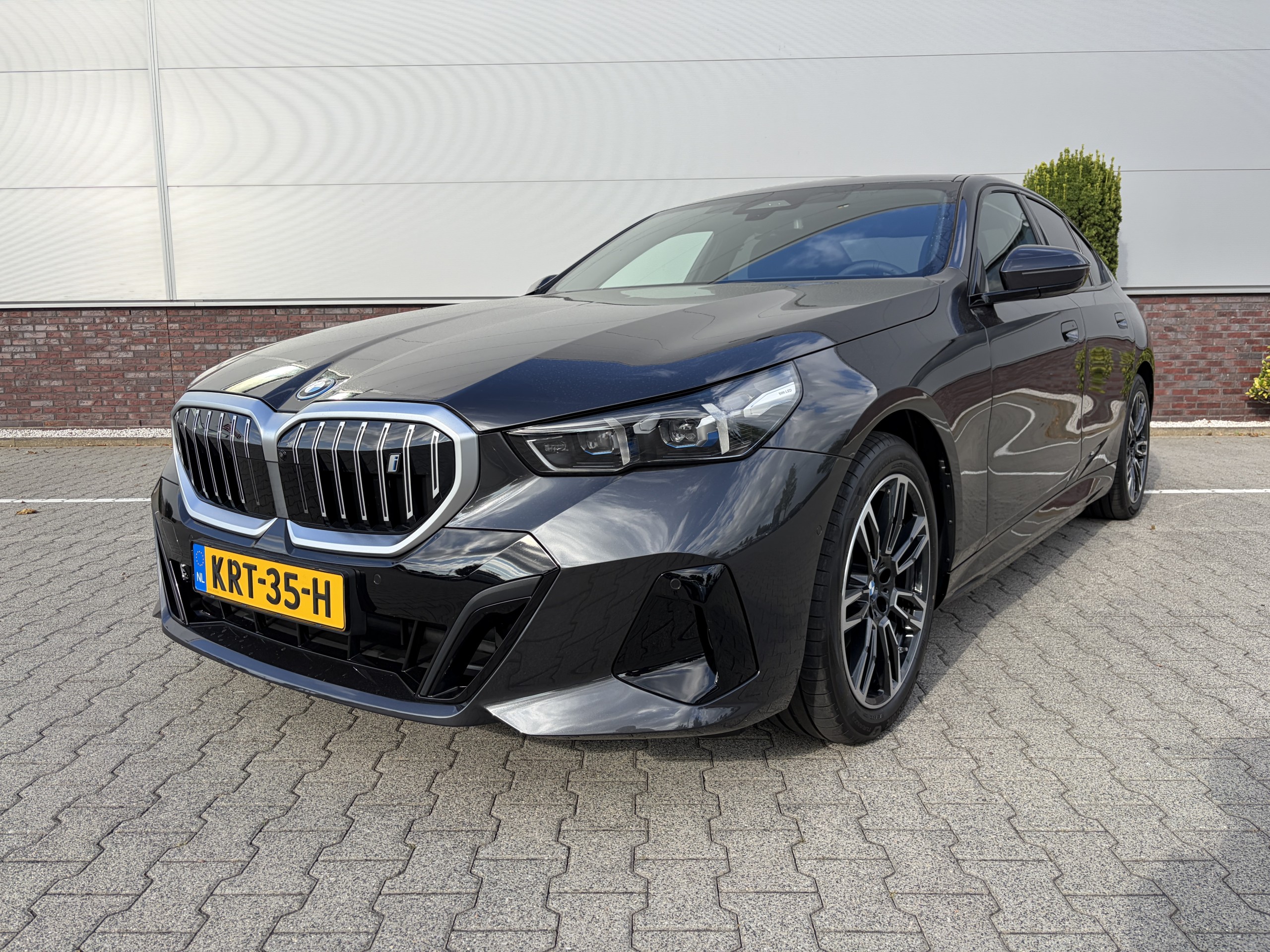 BMW i5 |Sedan | E-Drive40 M-Sport Edition 84 kWh