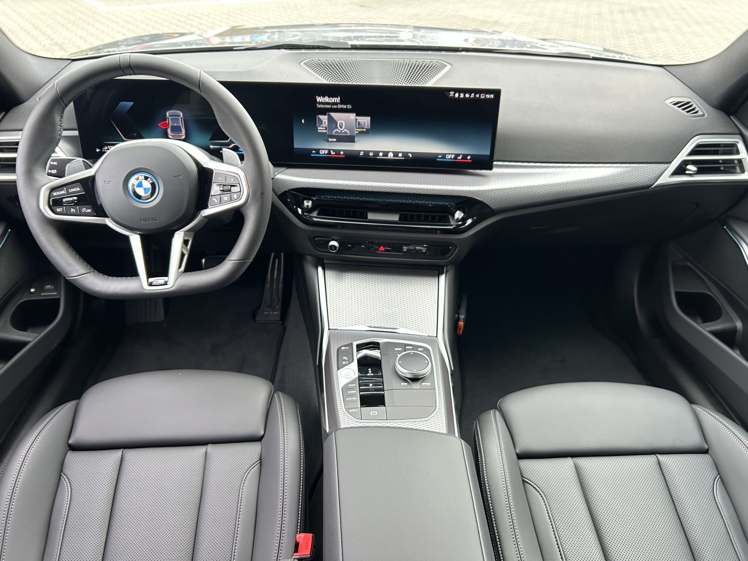 BMW 330e Sedan | M-Sport Edition | phev