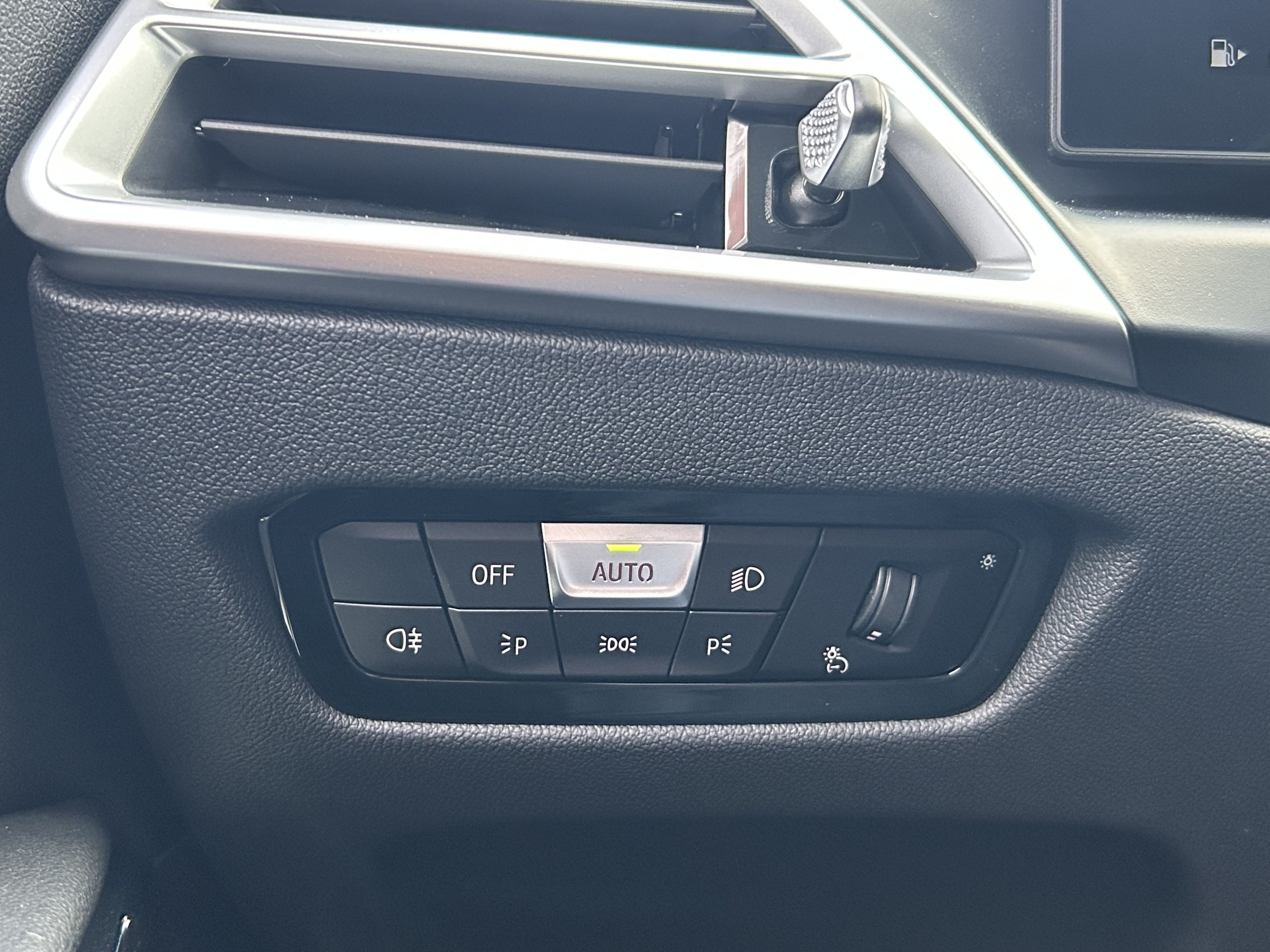 BMW 330e Sedan | M-Sport Edition | phev