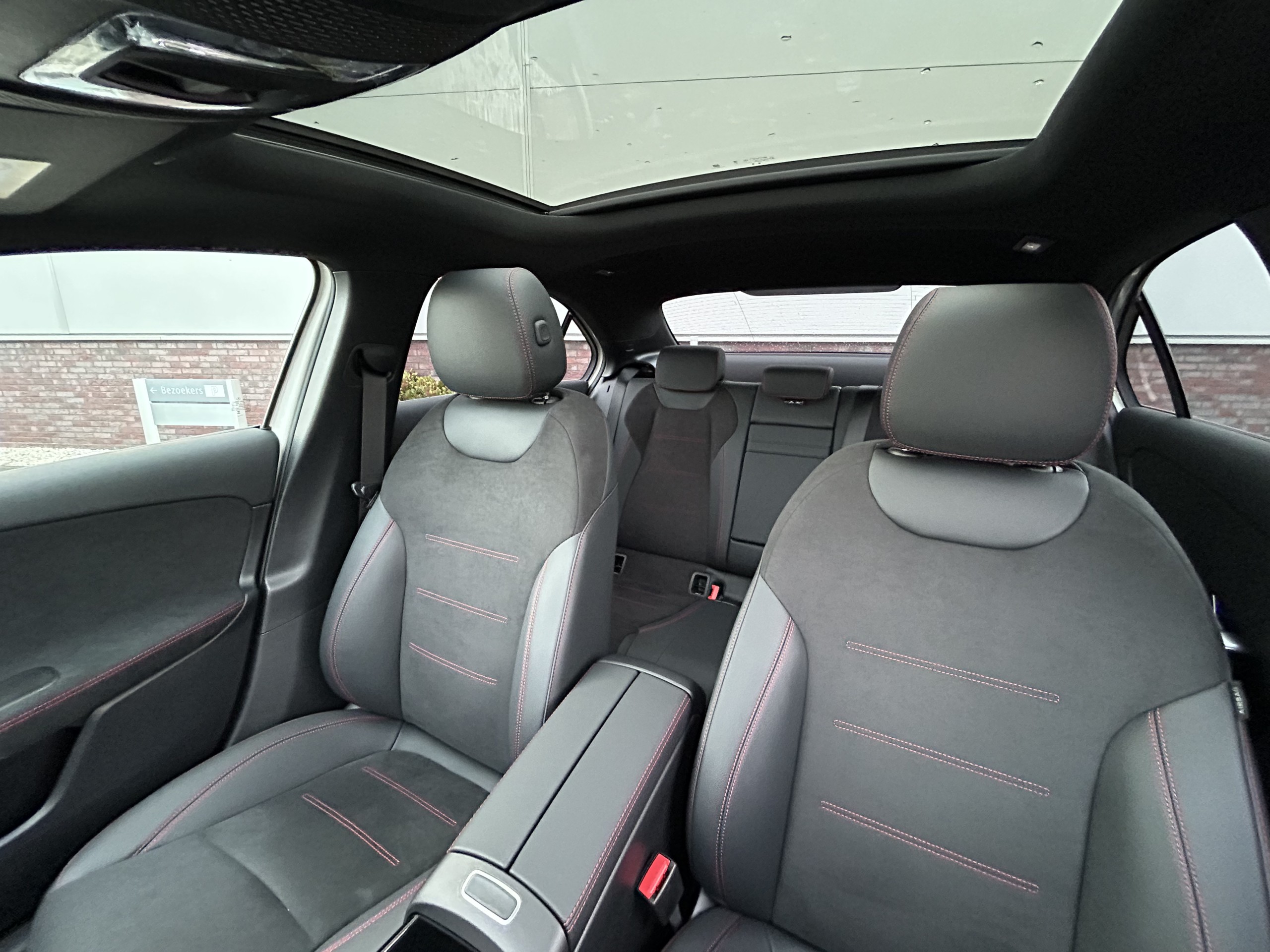 Mercedes-Benz | A250e Business Solution AMG