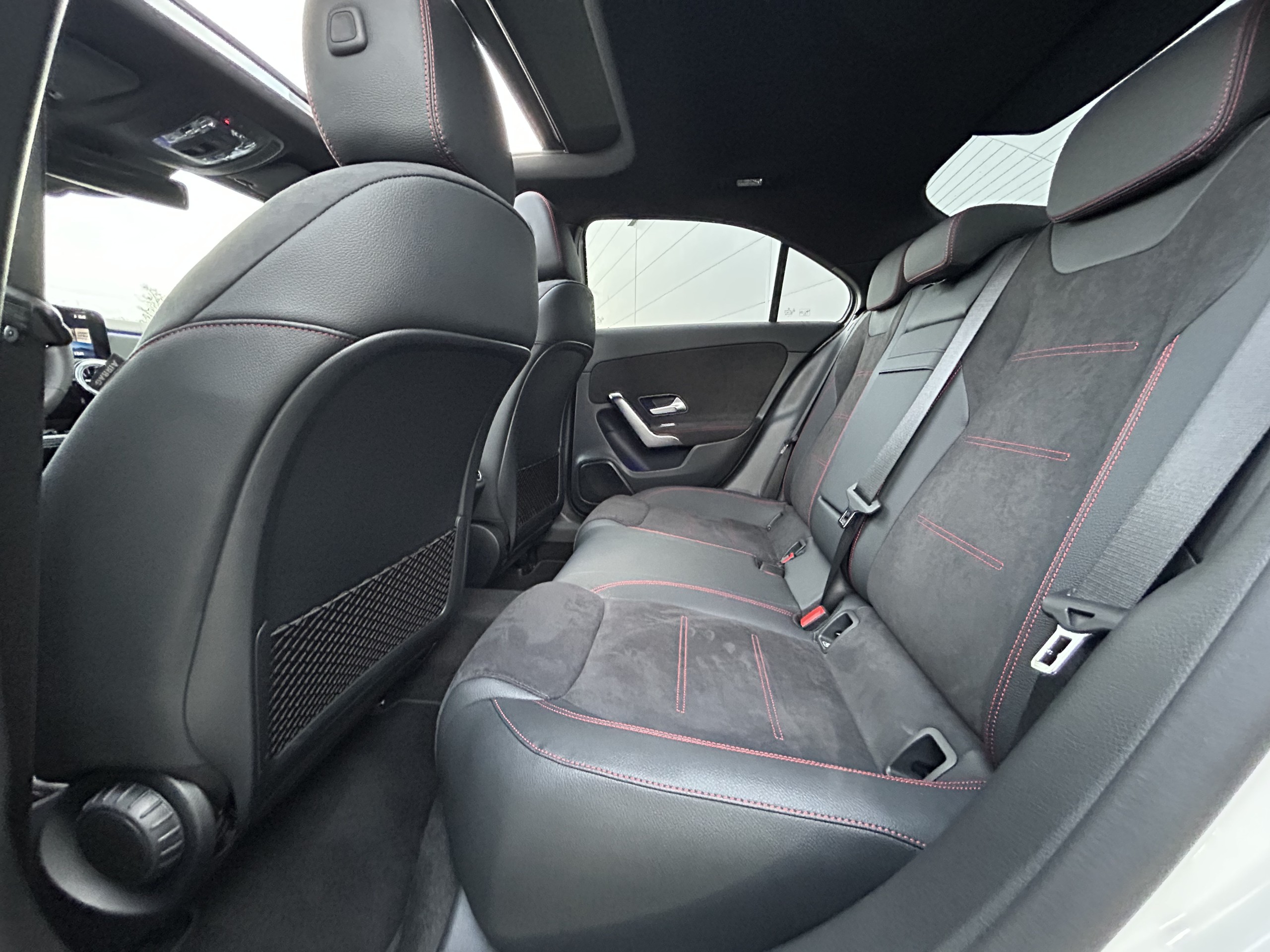 Mercedes-Benz | A250e Business Solution AMG