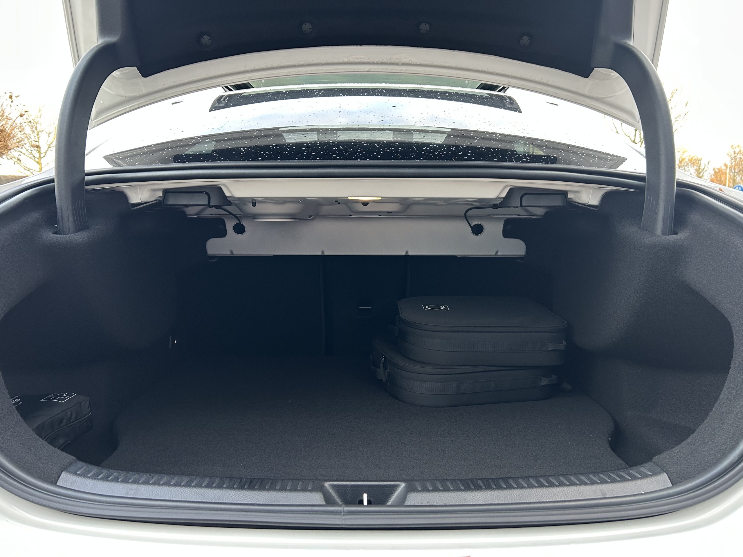 Mercedes-Benz | A250e Business Solution AMG