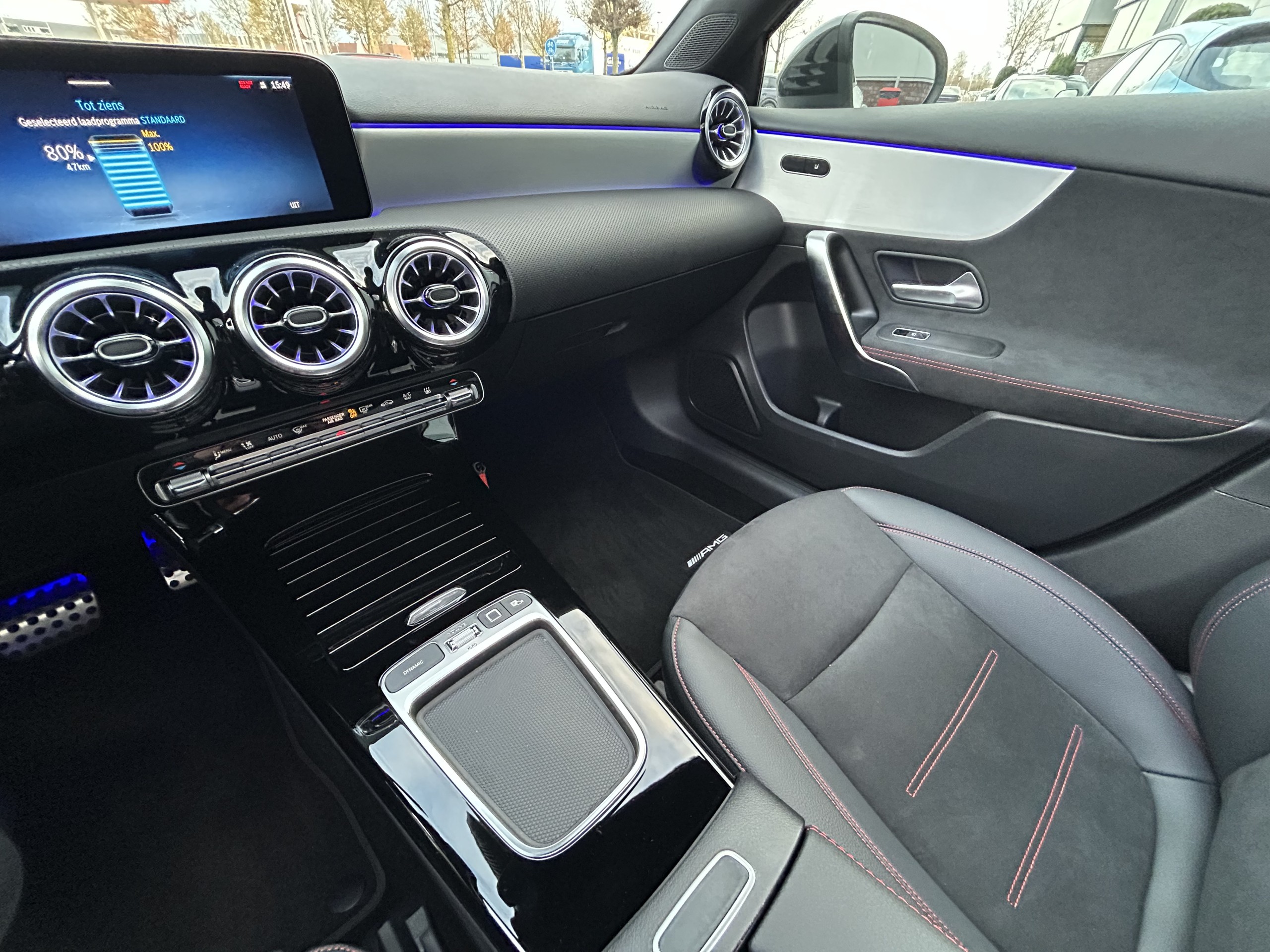 Mercedes-Benz | A250e Business Solution AMG