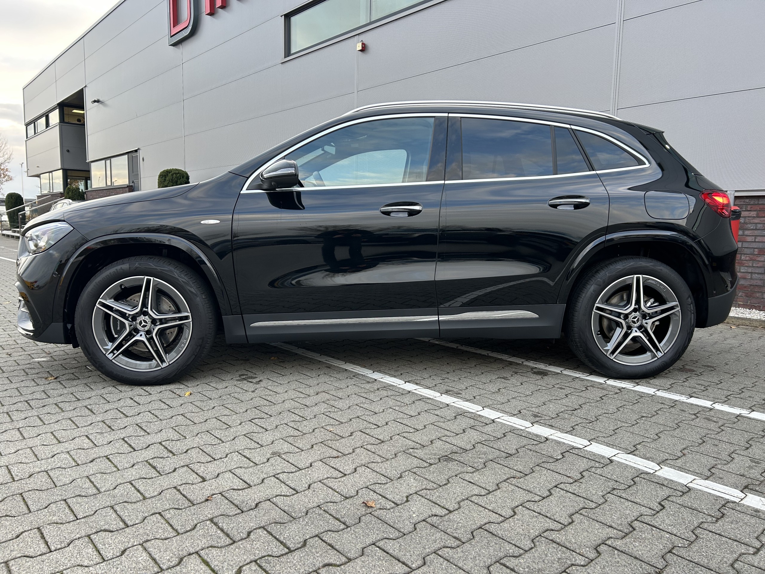 Mercedes-Benz | GLA-klasse 250 e Business Solution AMG