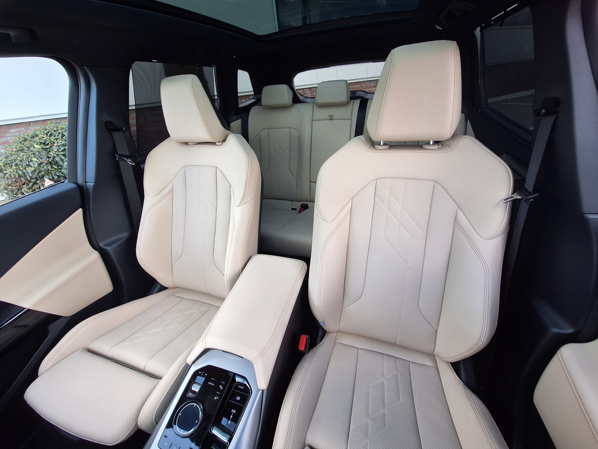 BMW X3 | X-DRIVE30E | PHEV | M-Pakket | Wit interieur
