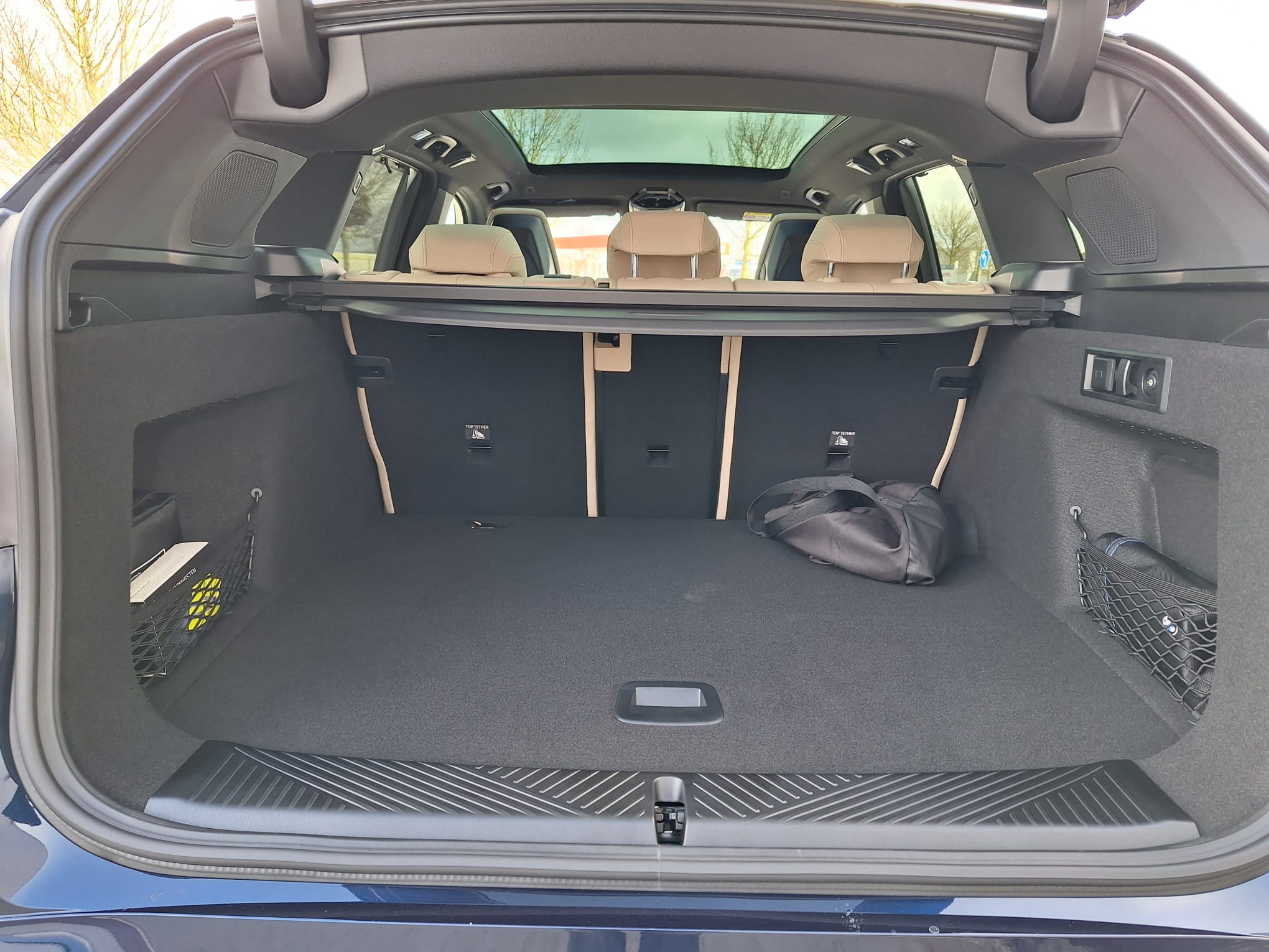 BMW X3 | X-DRIVE30E | PHEV | M-Pakket | Wit interieur