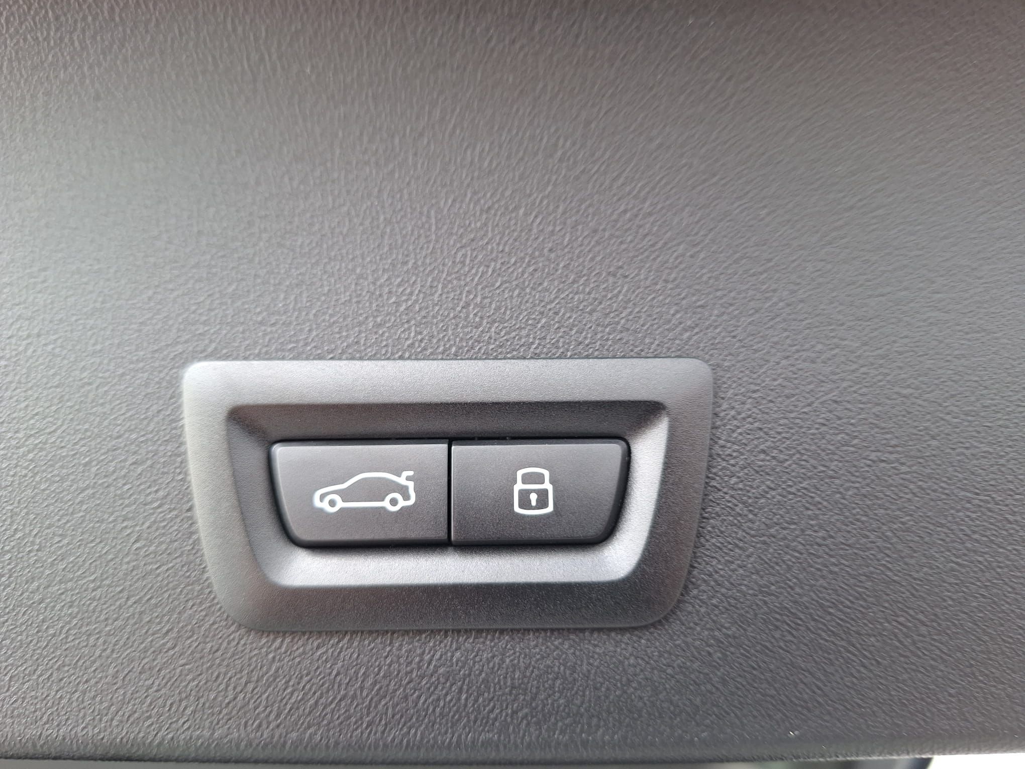 BMW X3 | X-DRIVE30E | PHEV | M-Pakket | Wit interieur