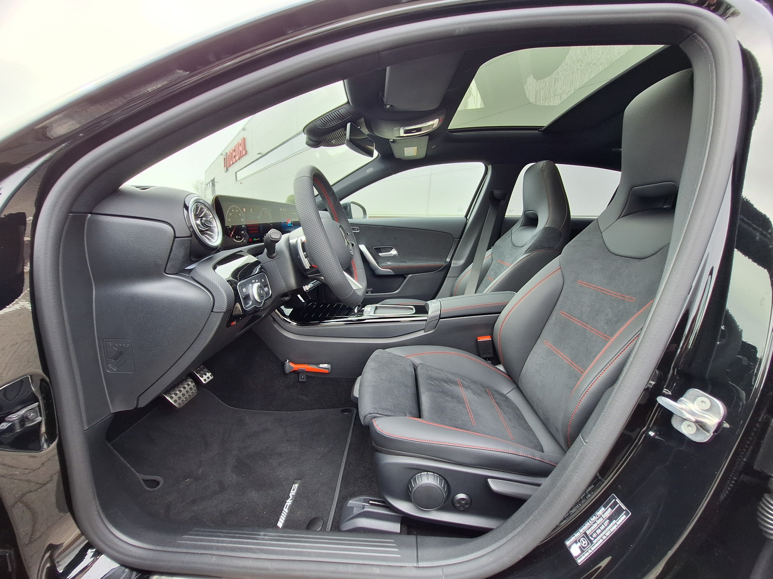 Mercedes Benz | A-Klasse 250e Business Solution AMG Multispaaks