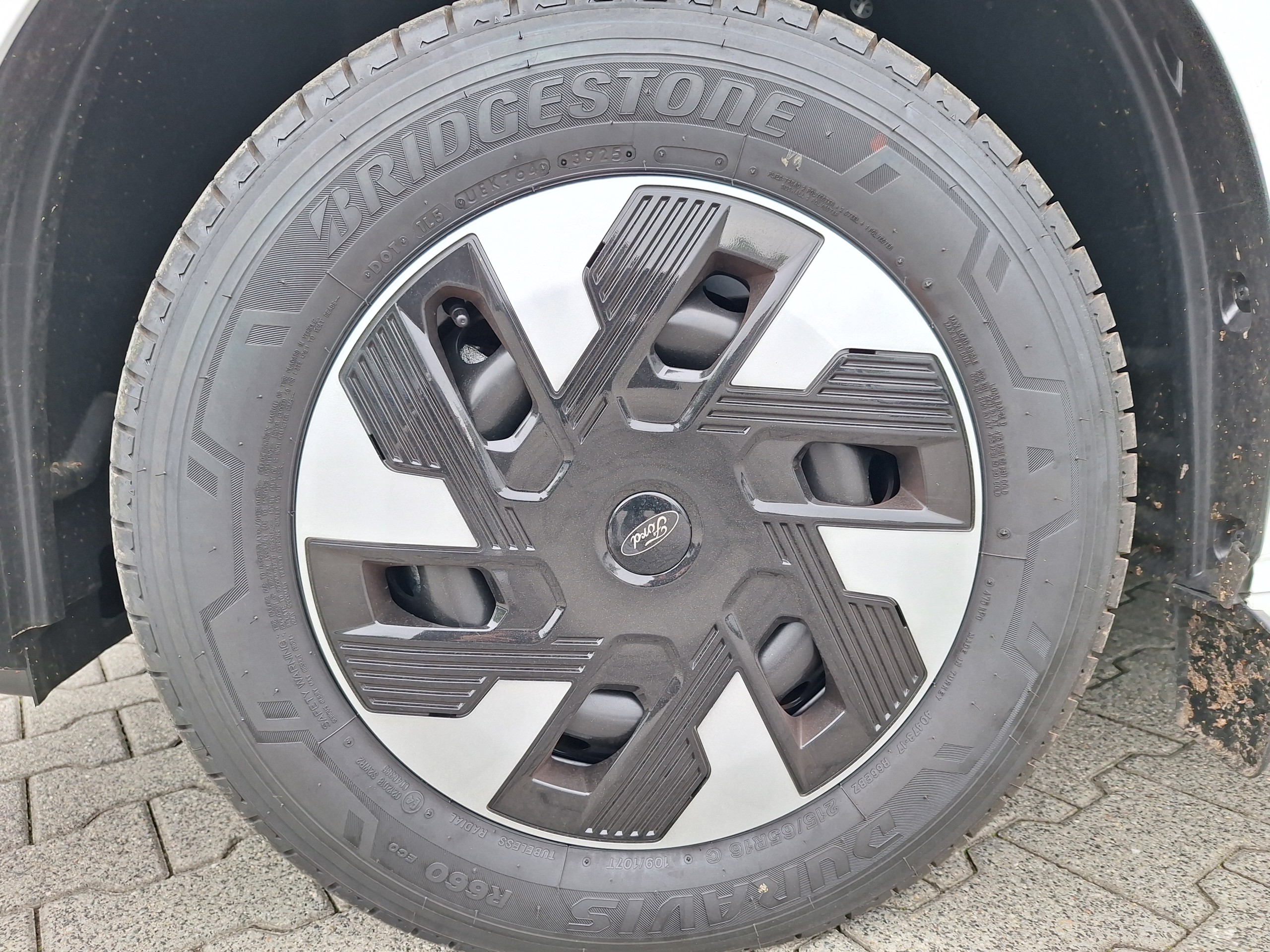 Ford Transit Custum | 340 2.5 PHEV L2H1 Limited | 9 persoons